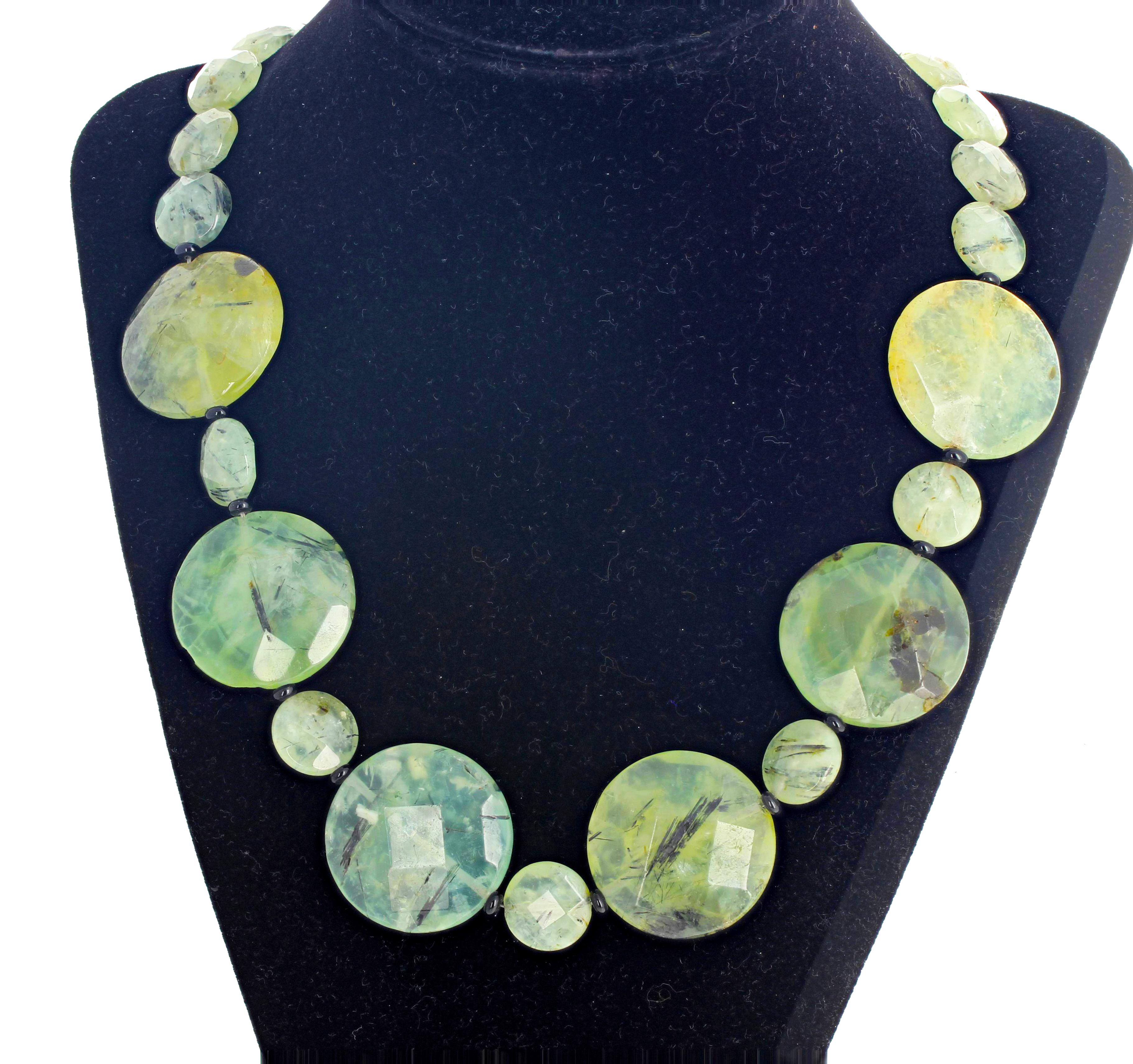 Artistic Natural Prehnite Necklace In New Condition In Raleigh, NC