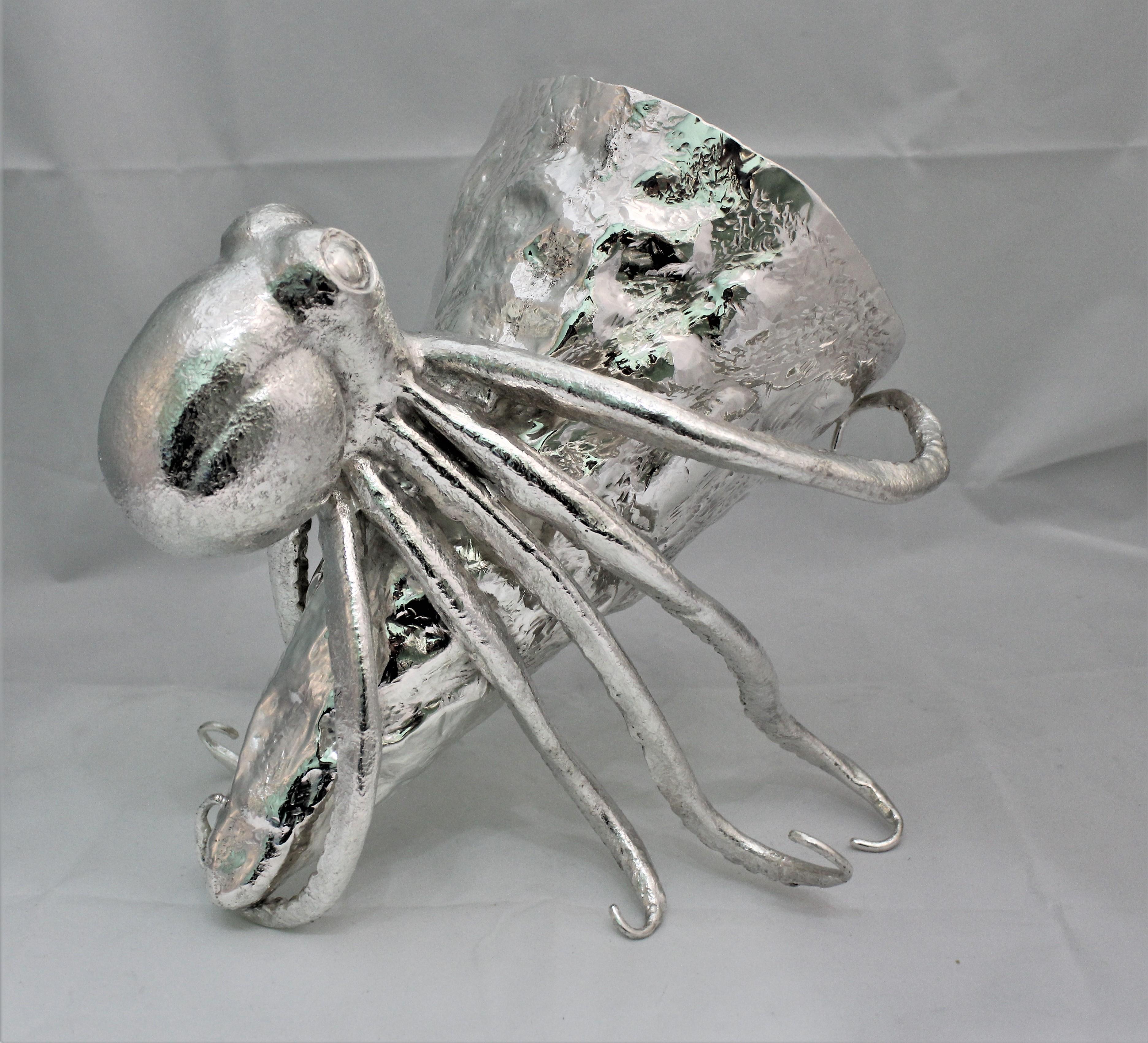 Artistic Pair of Silver Wine Coolers with Octopus Sculptures Italy, 1930s In Excellent Condition For Sale In Florence, IT