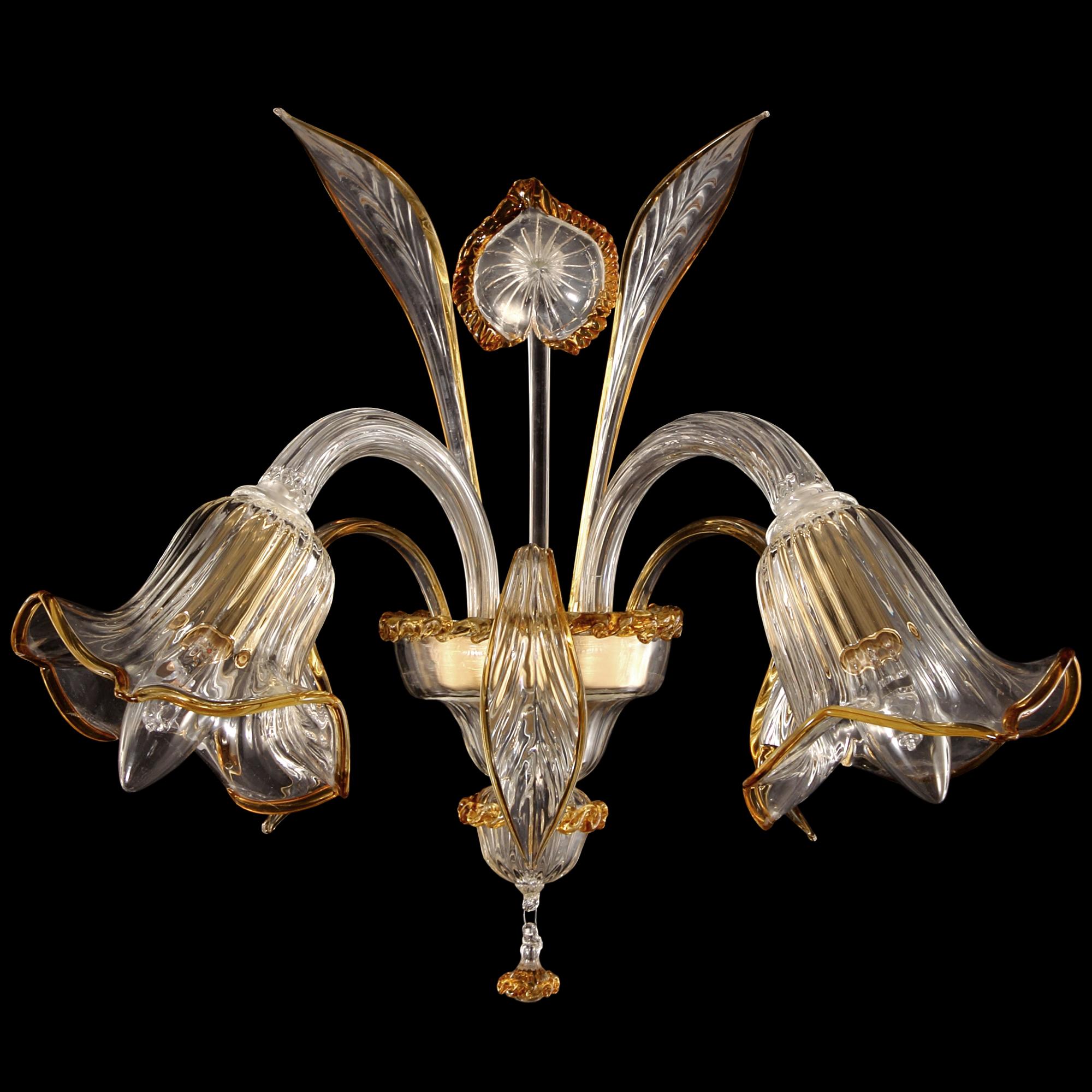 The venetian sconce Accadueo presents an organic design, which is the result of an inspiration taken from the nature. The cups and some details remind the fluid flow of the water, a vital element which symbolises the pureness, the simplicity, the