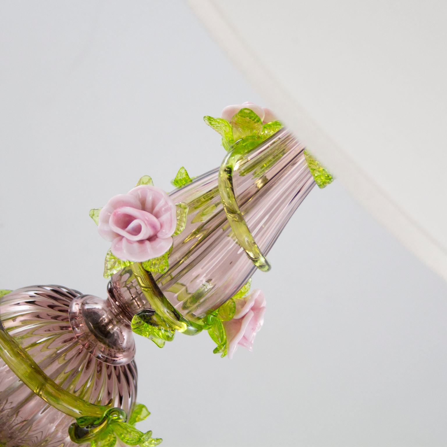Verre brun Lampe de bureau italienne artistique roses violettes en verre de Murano en vente