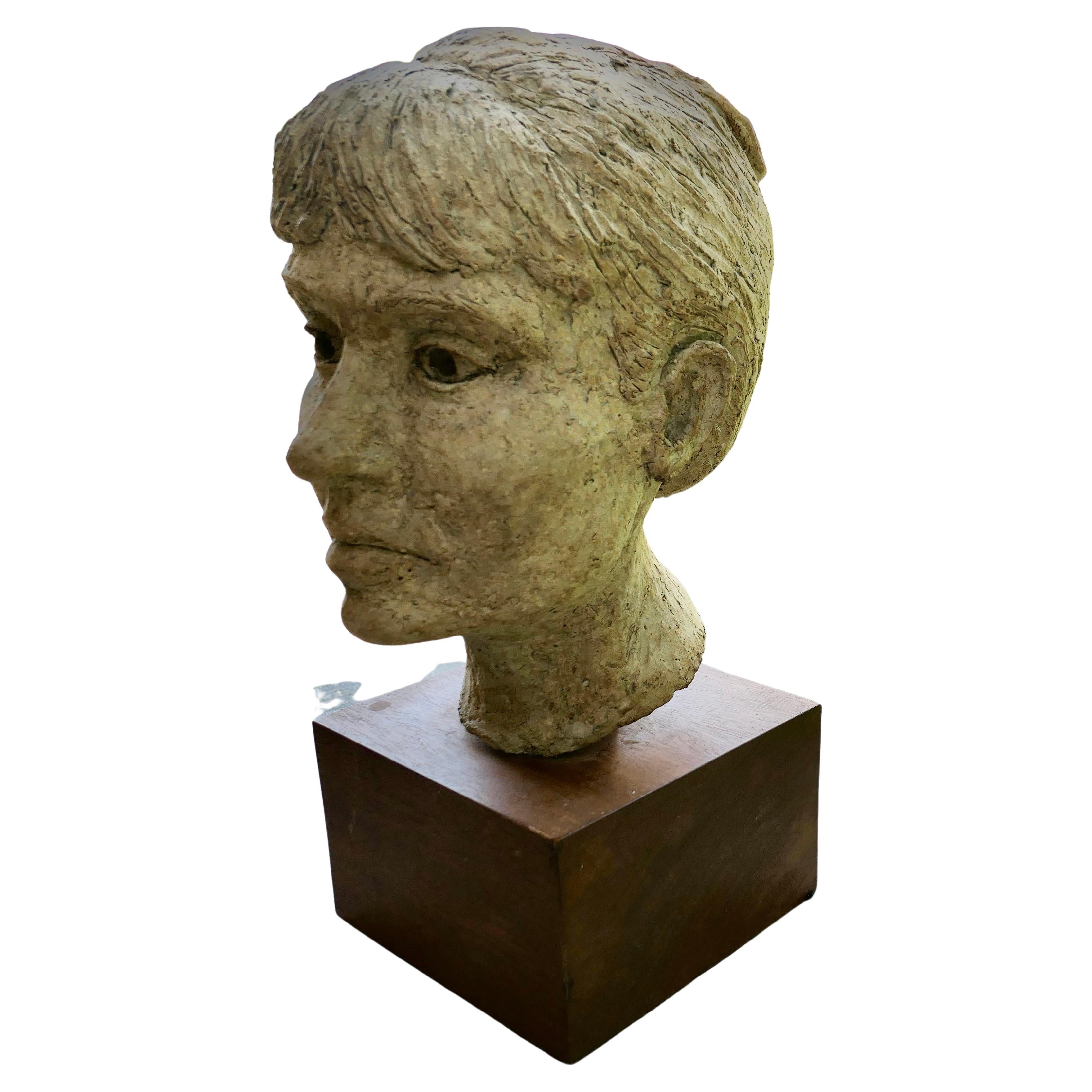Busto de mujer de artista, sin firmar