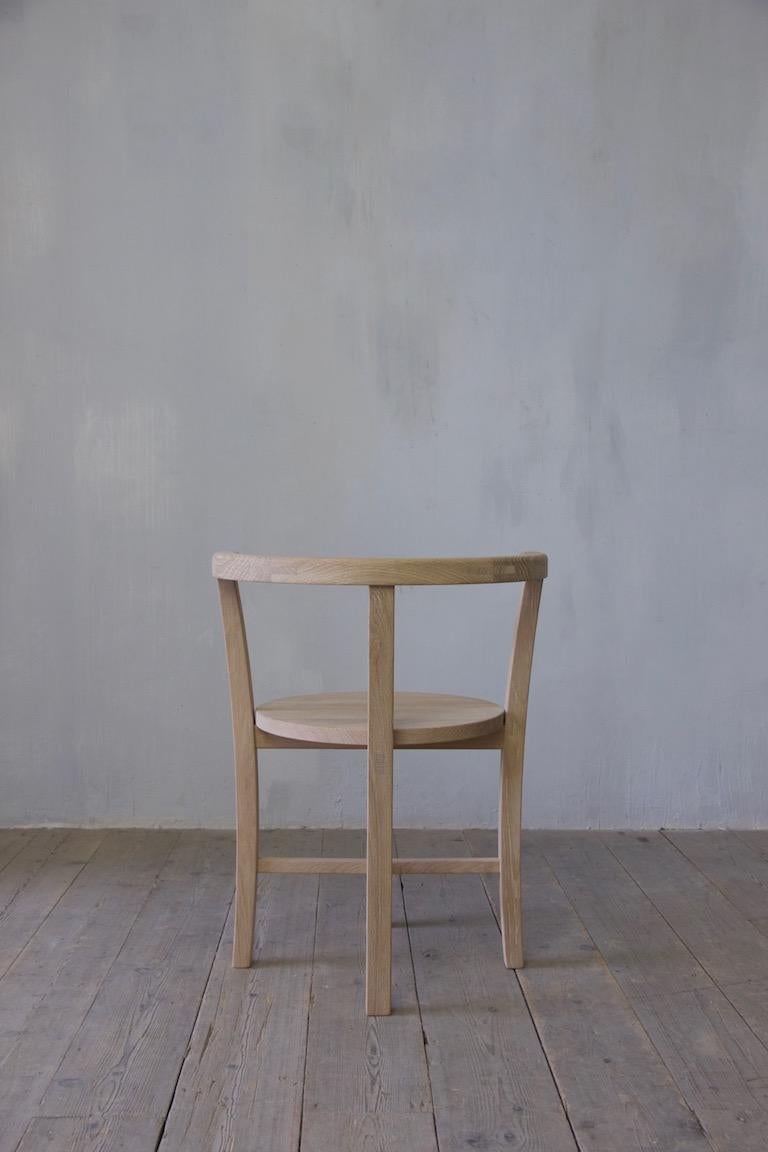 British Artist's Chair – an elegant, pared back dining chair For Sale