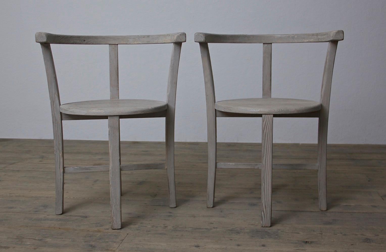 Contemporary Artist's Chair – an elegant, pared back dining chair For Sale