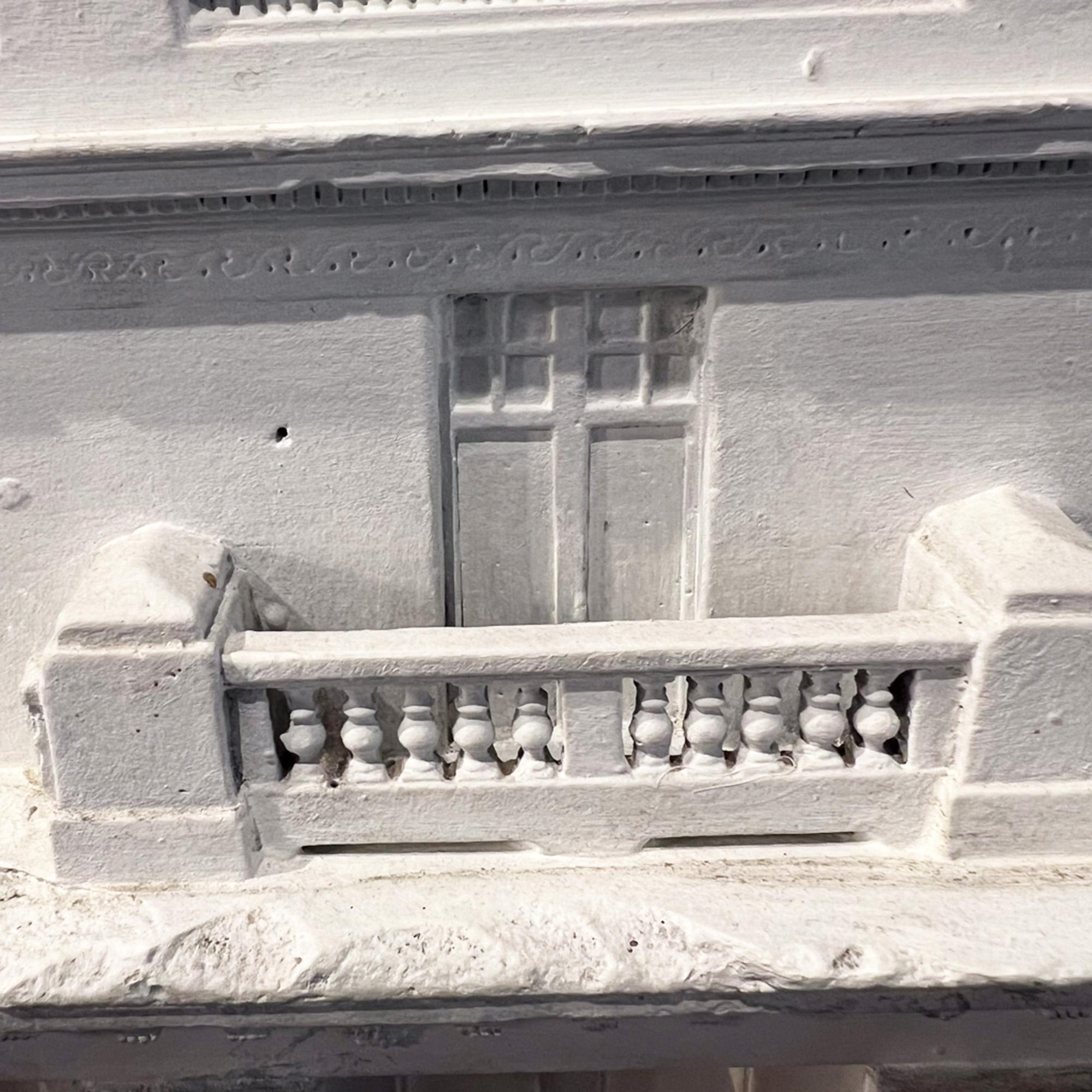 Grande maquette en plâtre d'un bâtiment à Geneva, réalisée par un artiste au début du 20e siècle Bon état - En vente à London, GB