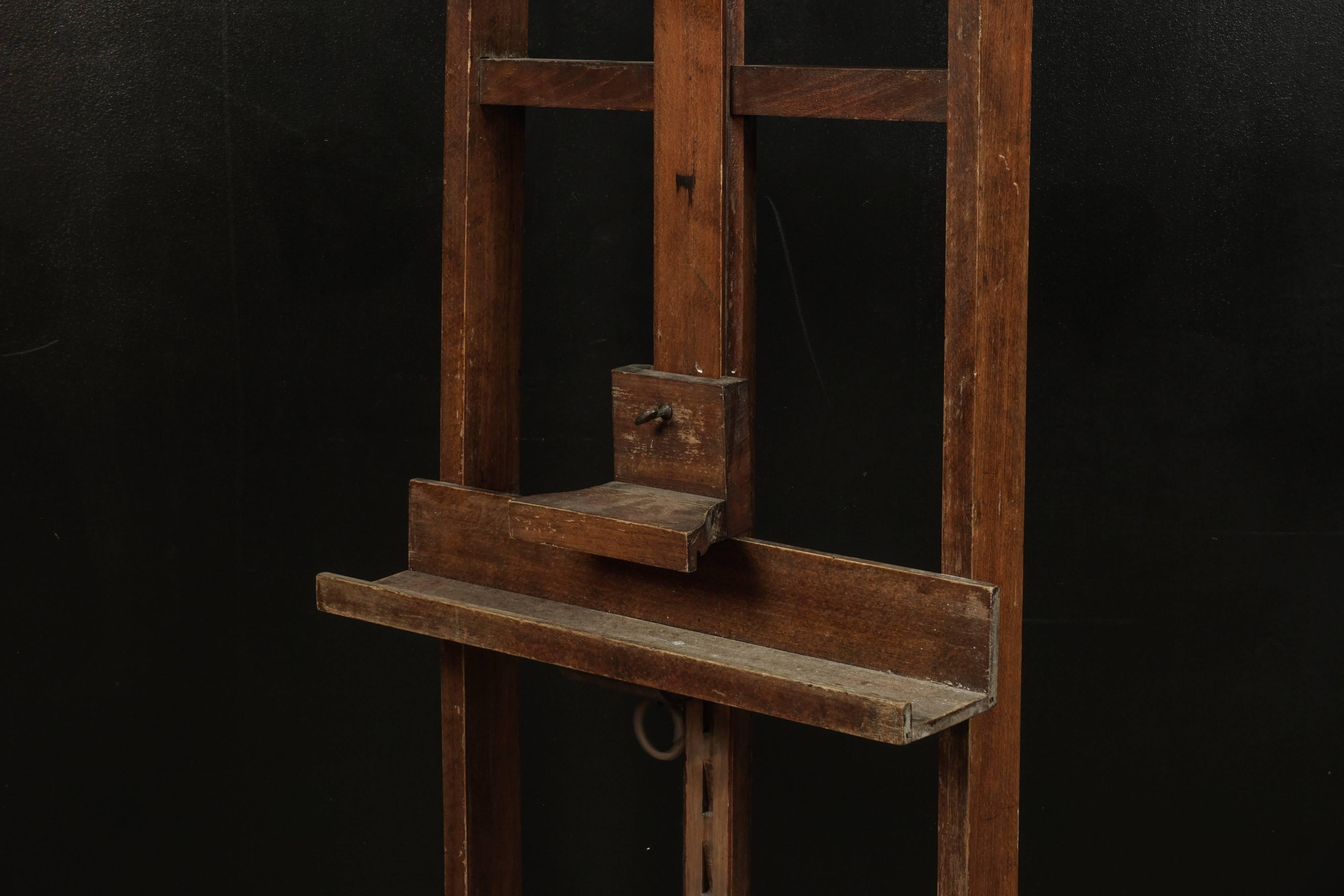 Artist's Easel from France, circa 1940 In Good Condition In Nashville, TN