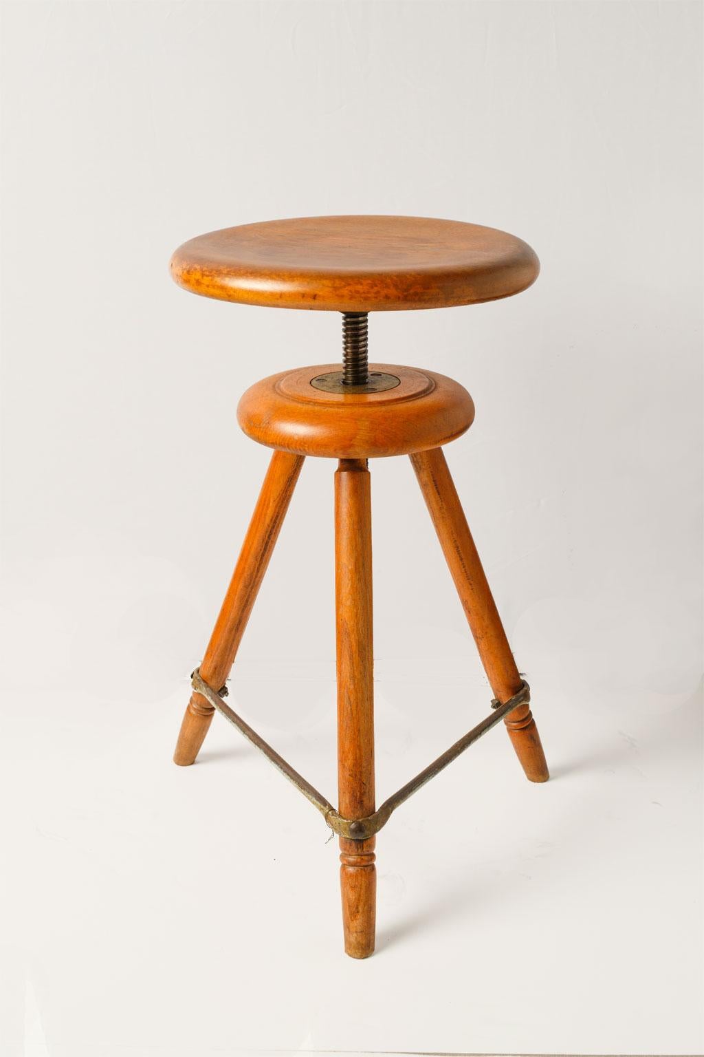 Artists Stool In Good Condition In Houston, TX