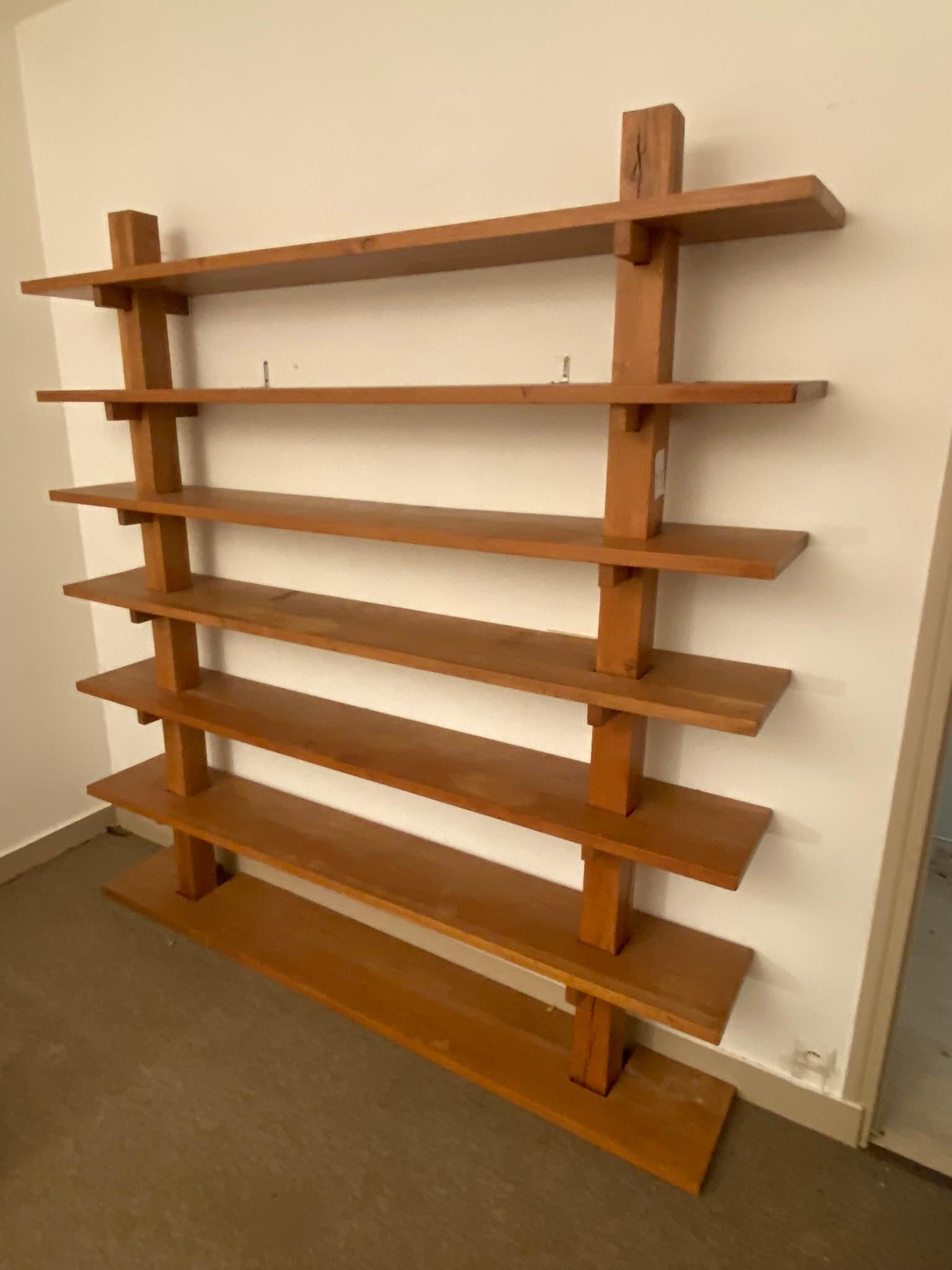 Artist's work: Large oak shelf/bookcase circa 1960, selected wood, key assembly For Sale 3