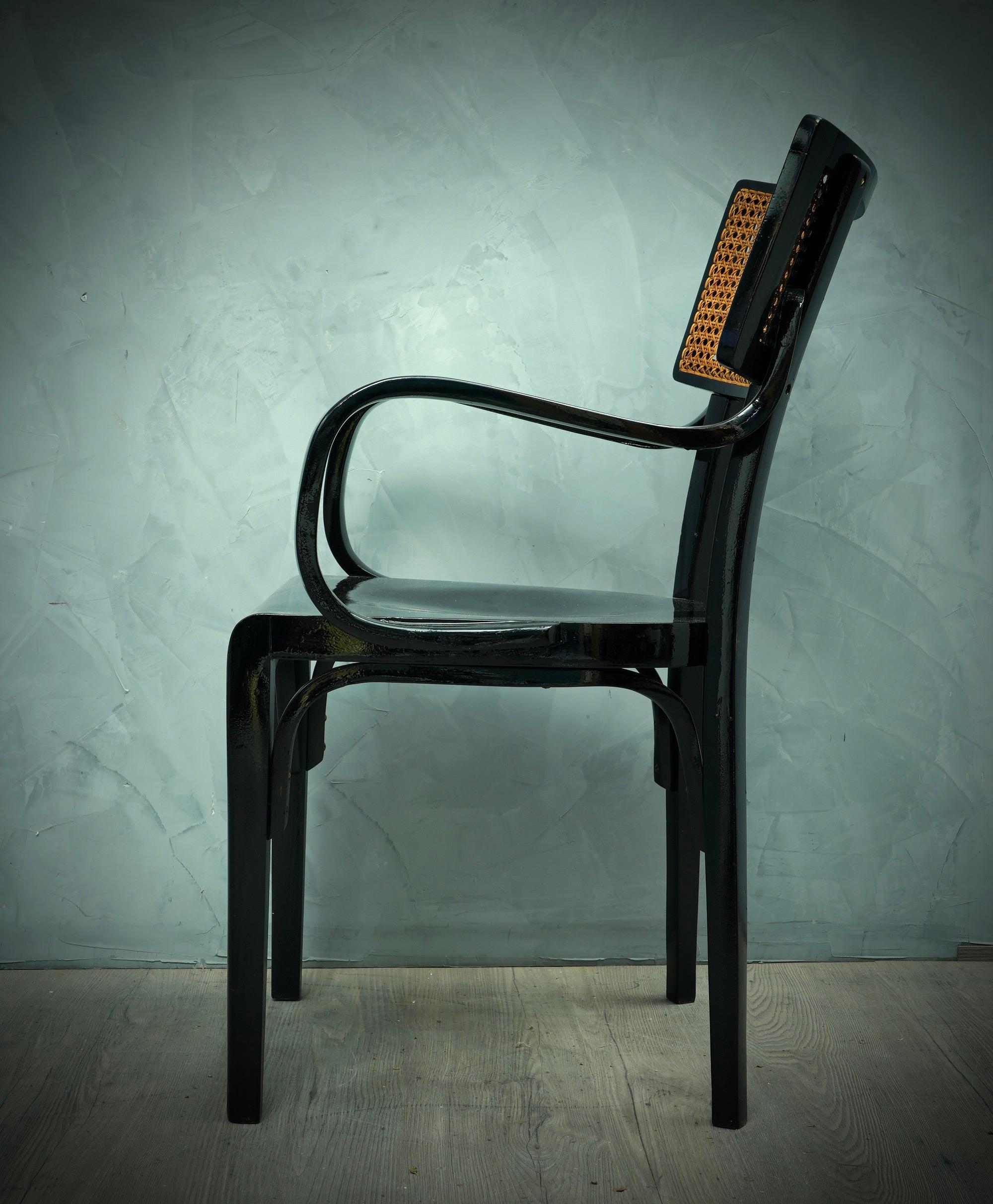 Artnouveau-Stühle aus schwarzem Holz und Wiener Stroh, 1910 (Buchenholz) im Angebot