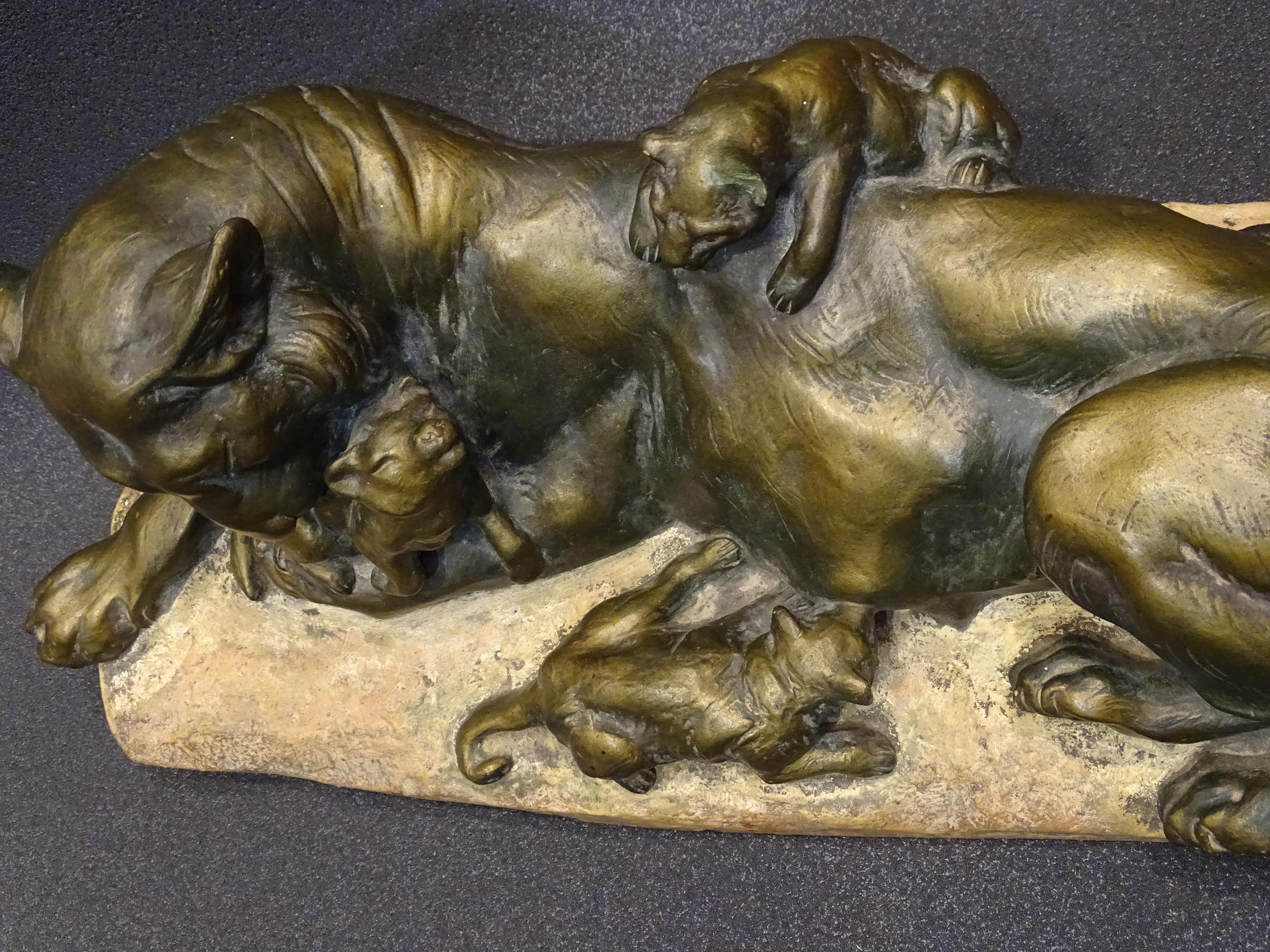 Art Nouveau Italian Scupture Terracotta, Lioness with Her Lions, A Amorgasti For Sale 6