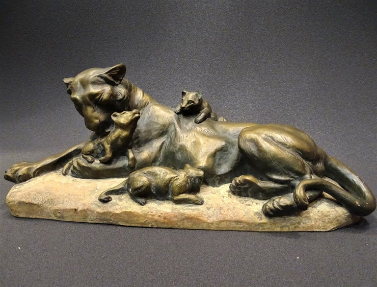 Art Nouveau Italian Scupture Terracotta, Lioness with Her Lions, A Amorgasti For Sale 14