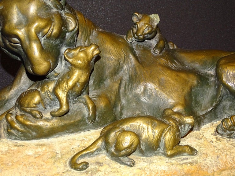 Art Nouveau Italian Scupture Terracotta, Lioness with Her Lions, A Amorgasti For Sale 1