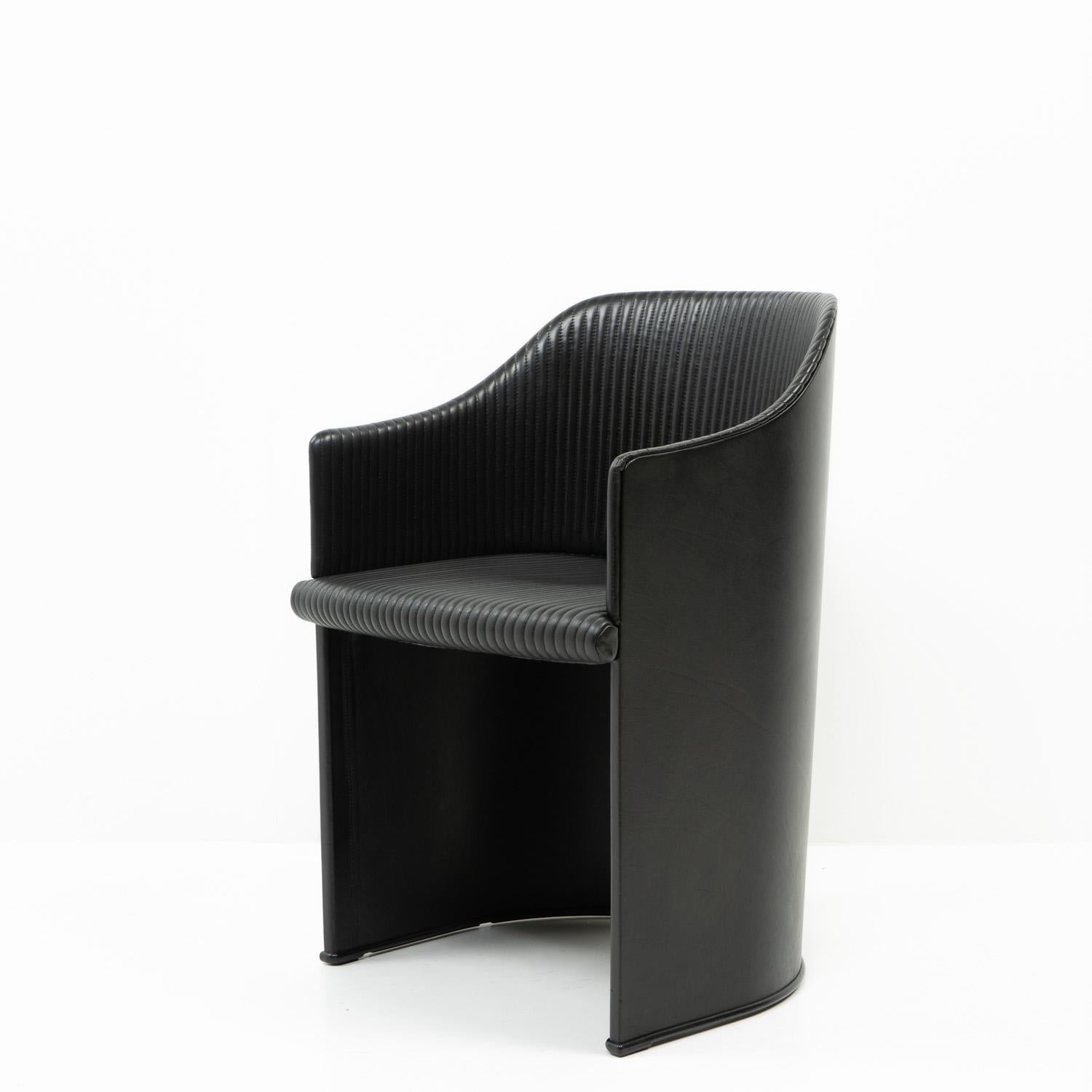 Mid-Century Modern Artona 8551 Armchair by Afra and Tobia Scarpa for Maxalto - 1980s For Sale