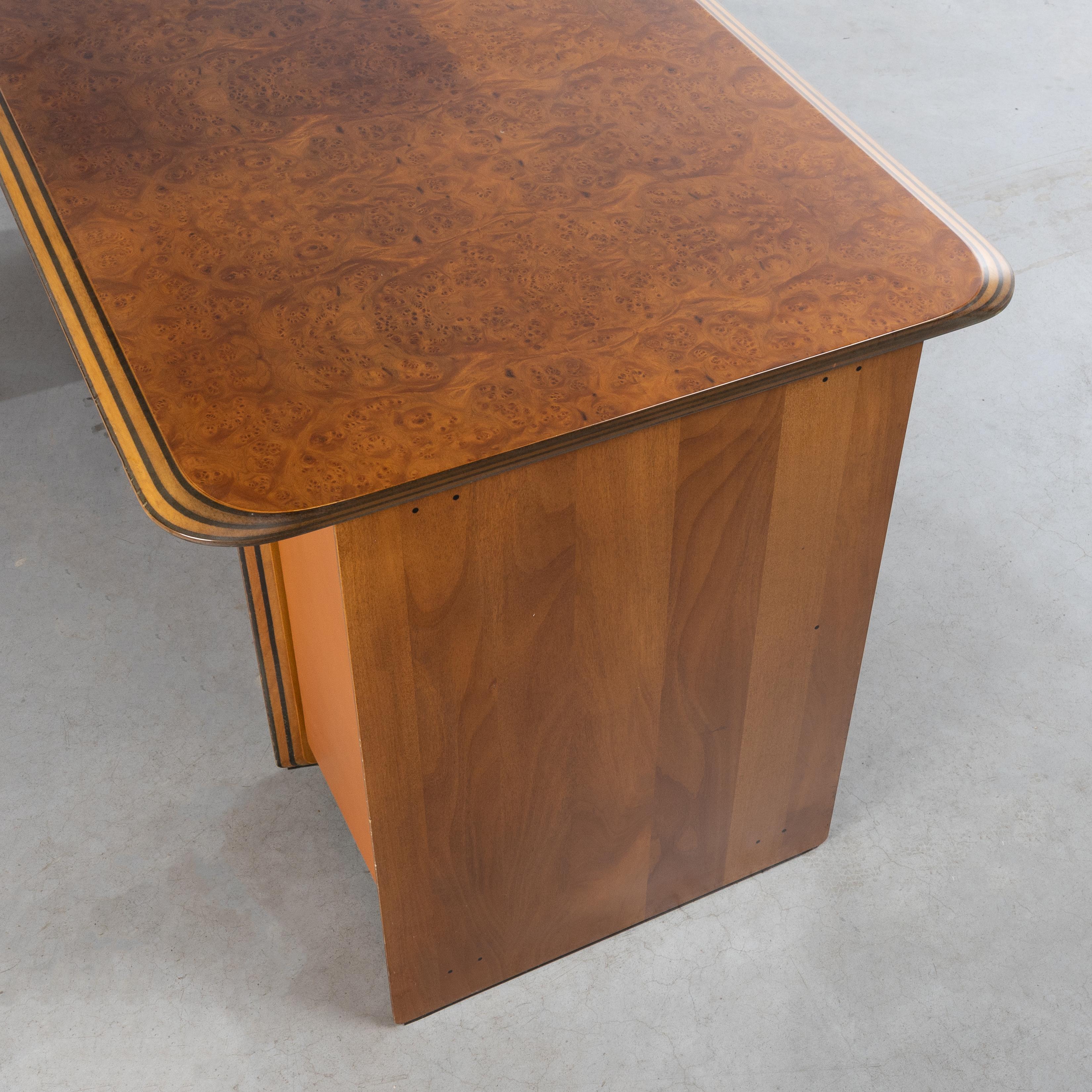 Artona by Afra & Tobia Scarpa – Walnut veneer laminate desk and chair For Sale 7