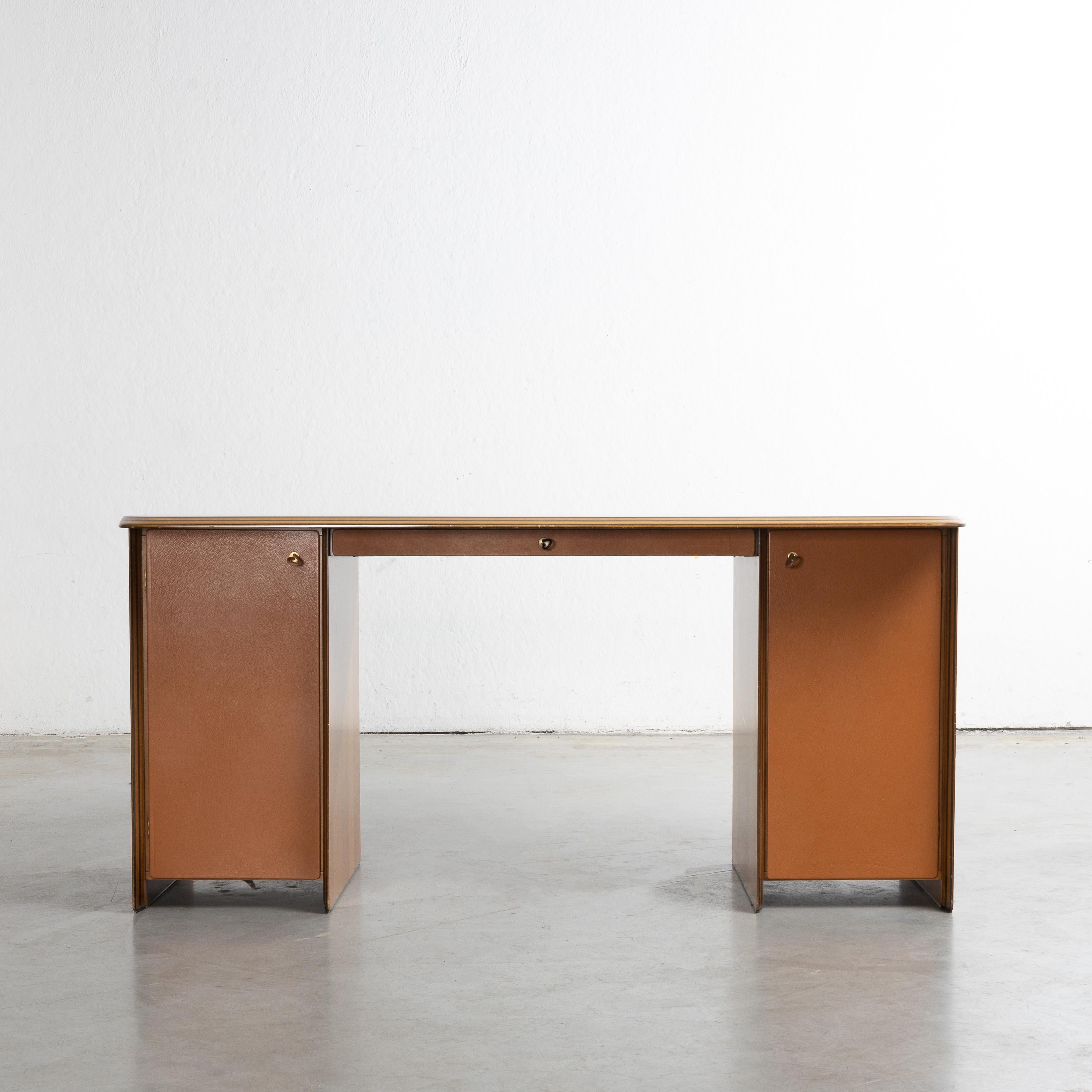 20th Century Artona by Afra & Tobia Scarpa – Walnut veneer laminate desk and chair For Sale
