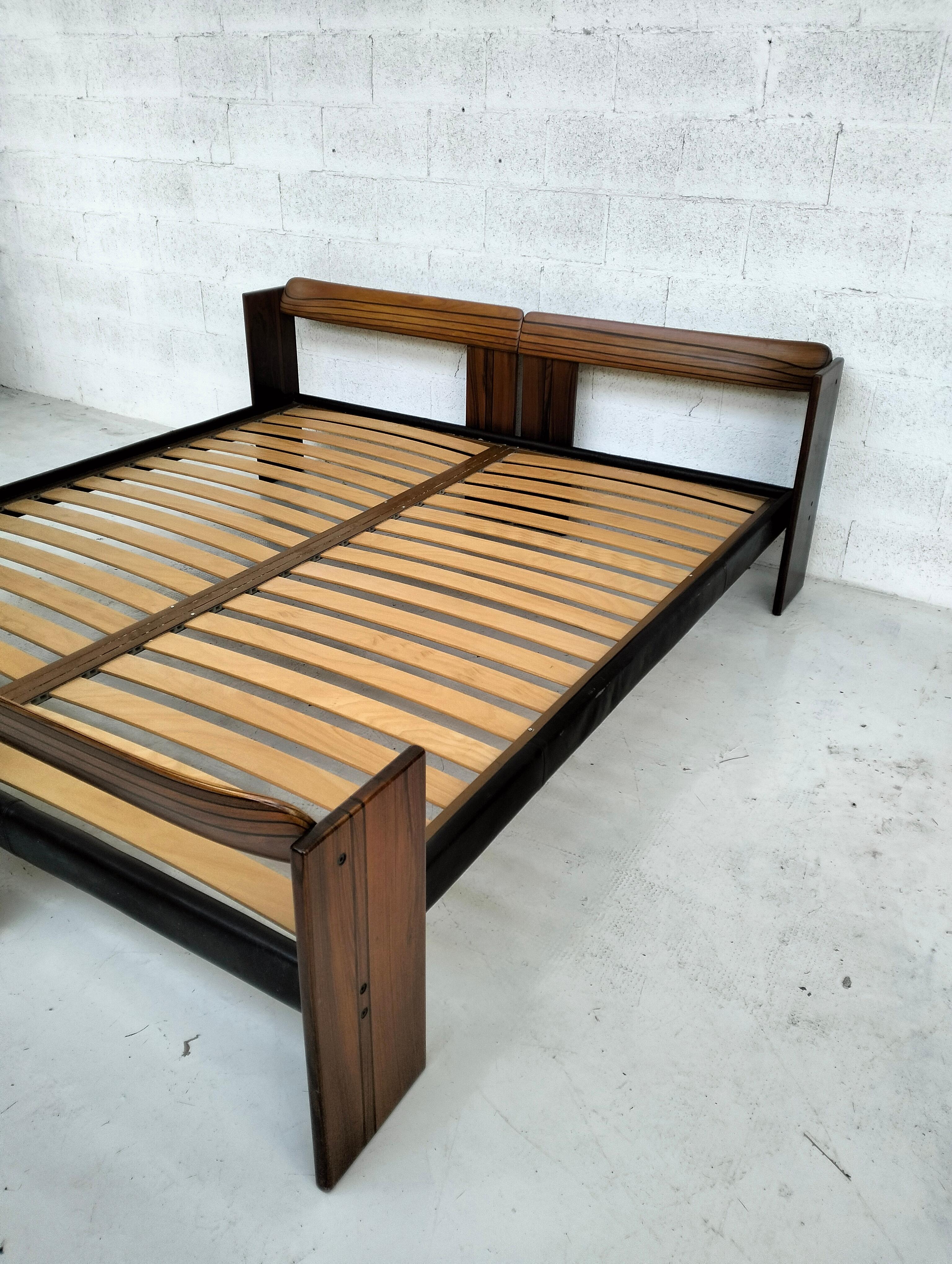  Artona Double bed by Afra e Tobia Scarpa for Maxalto 1970s For Sale 4