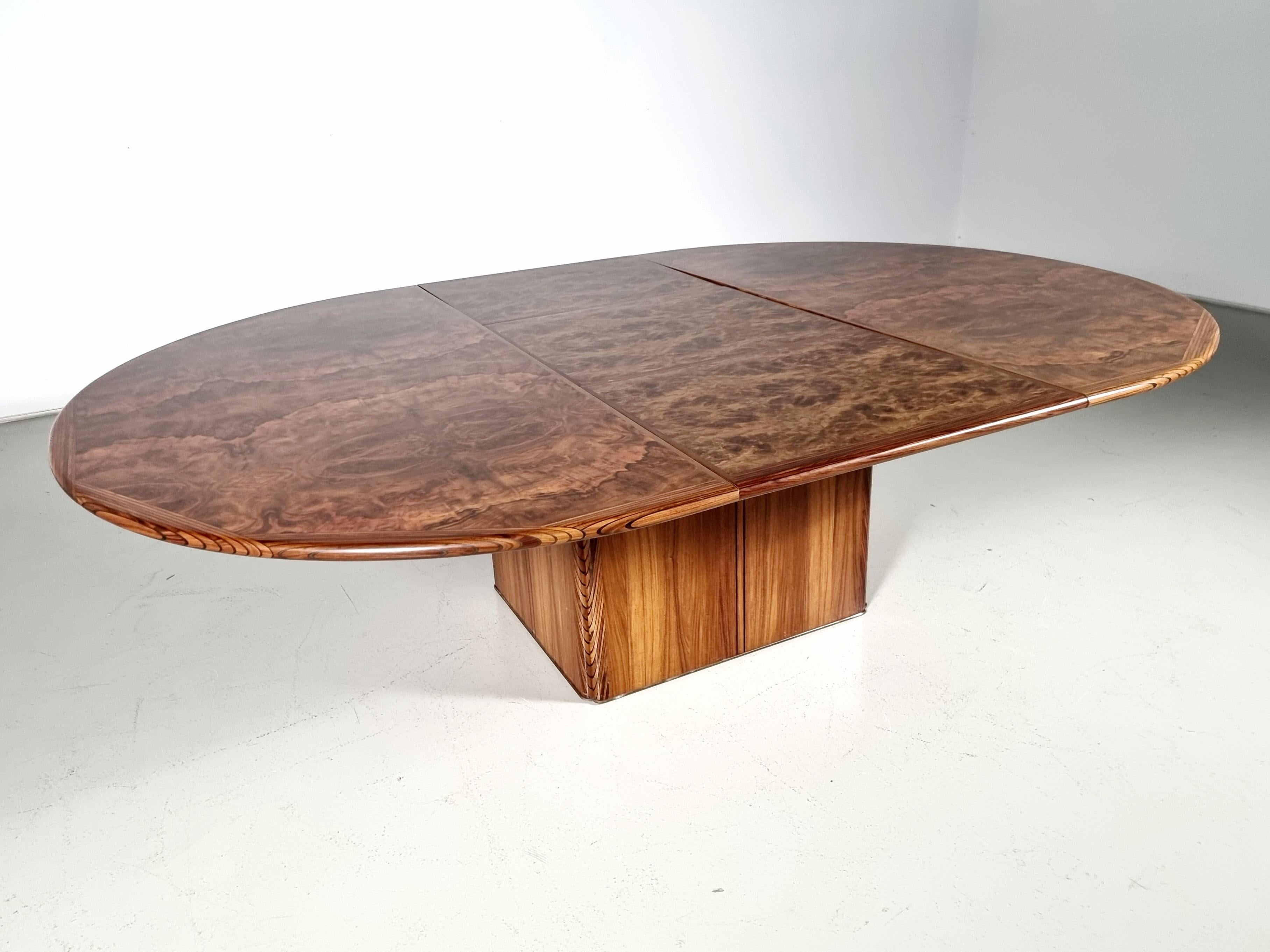 Artona 'Africa' dining set by Tobia Scarpa in walnut wood and leather, Maxalto For Sale 1
