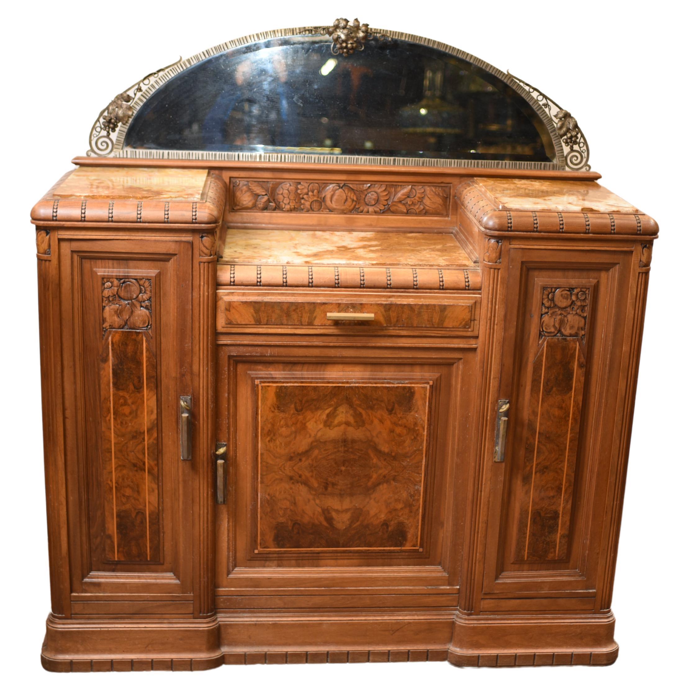 Arts and Craft Cabinet Dresser Server, Antique Walnut circa 1885 For Sale