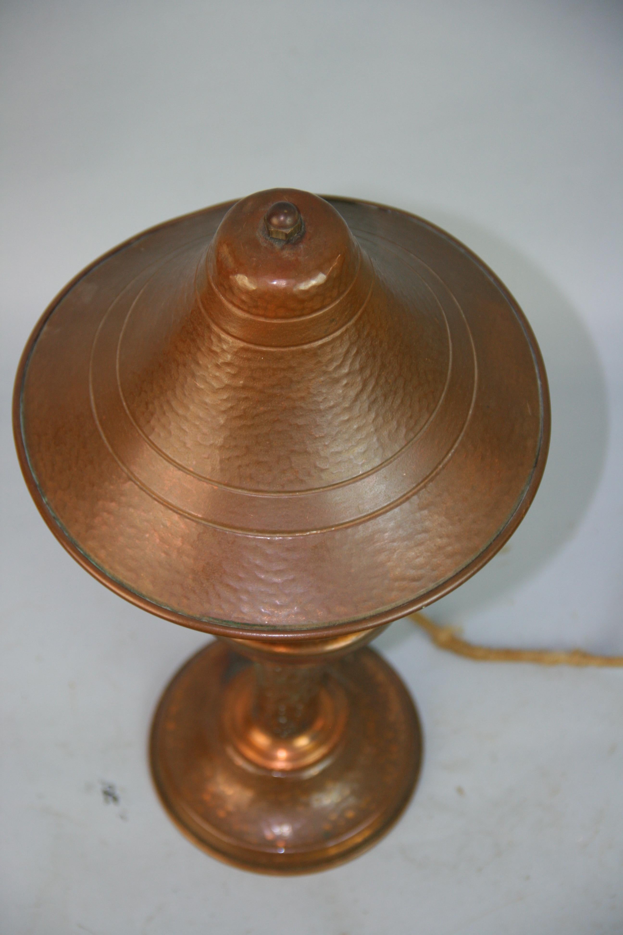 Mid-20th Century Arts and Craft Hand Hammered Copper Table Lamp For Sale
