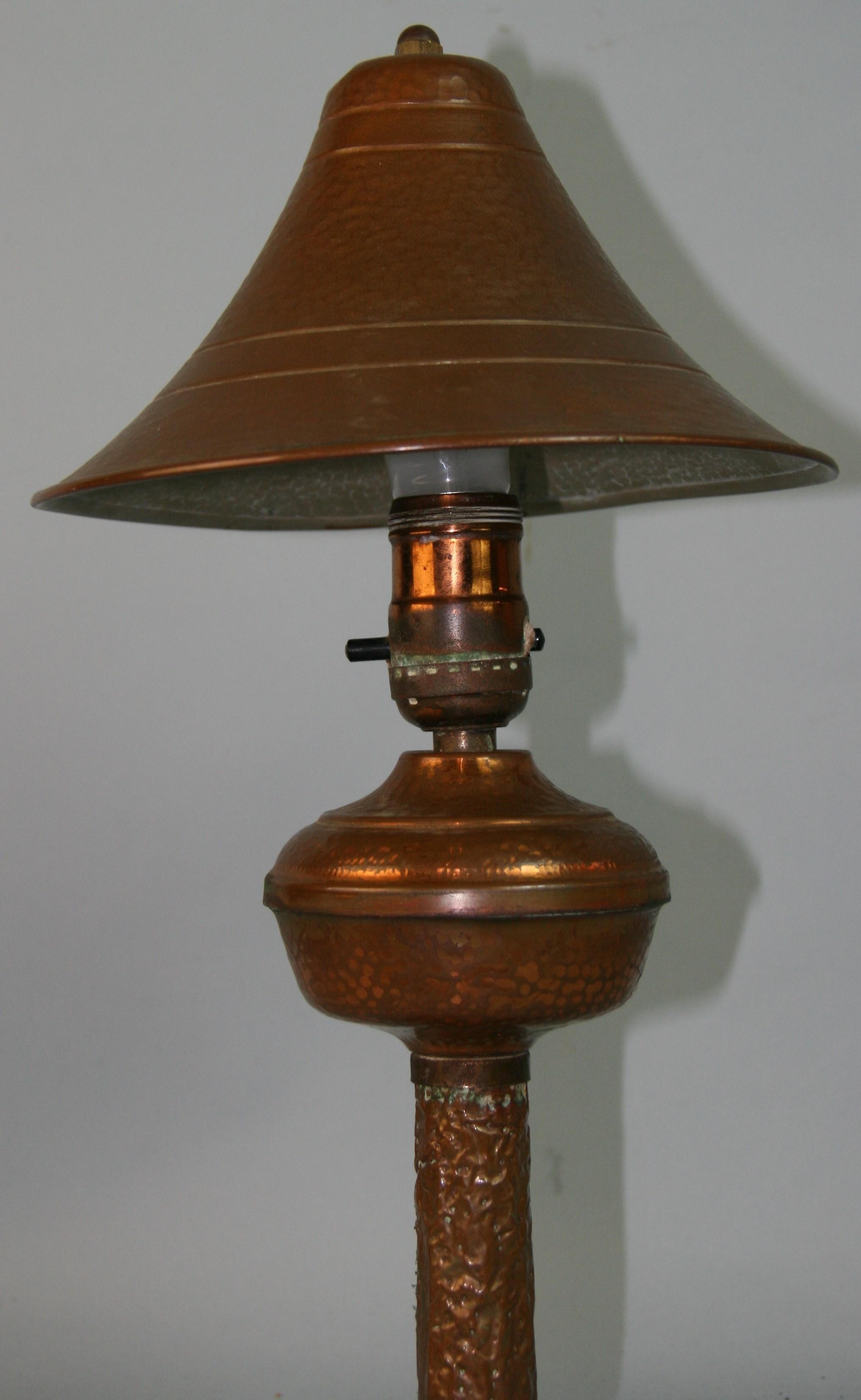Arts and Craft Hand Hammered Copper Table Lamp For Sale 2