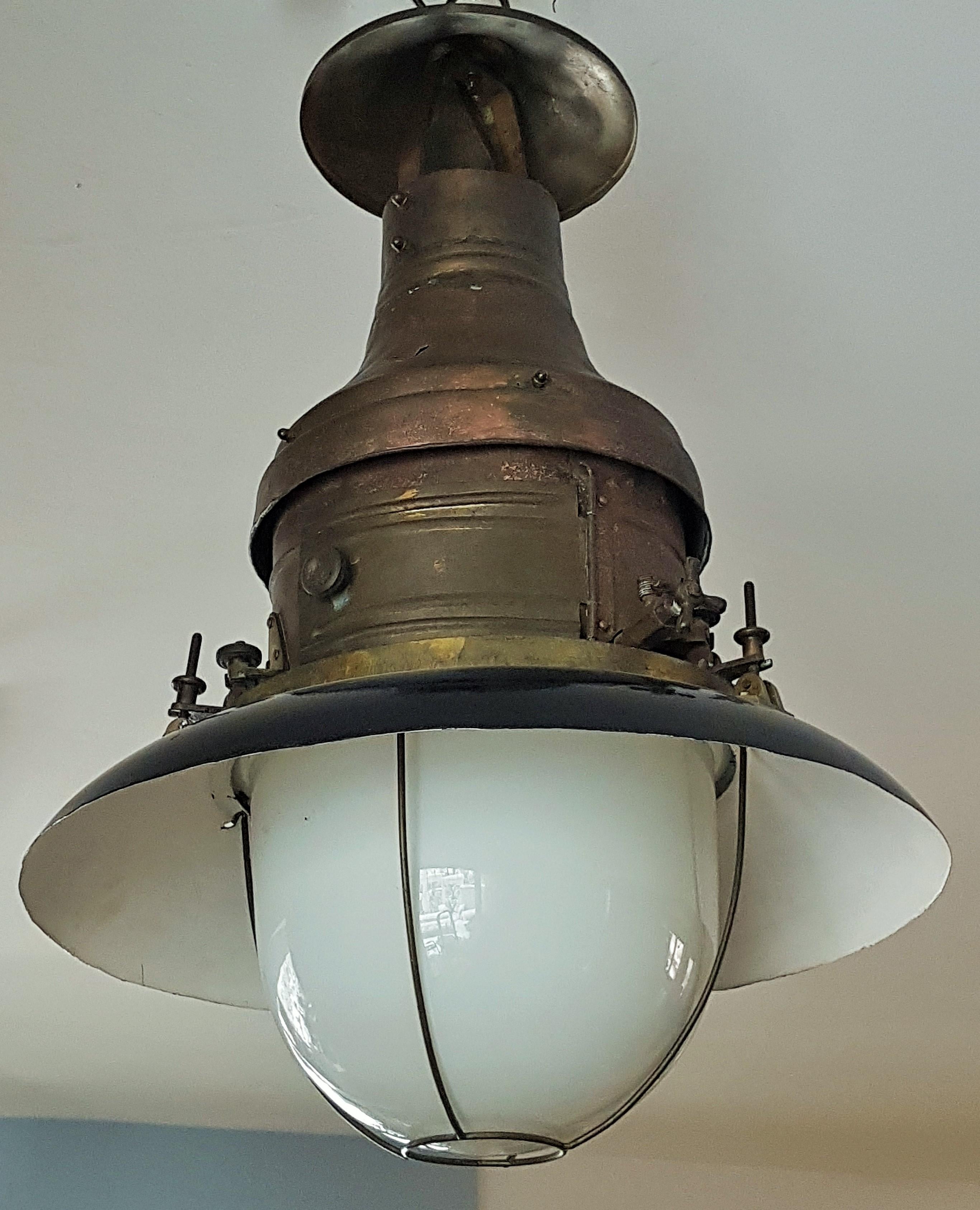 Arts and Craft Indutrial Steampunk-Schiffslampe aus Messing und Kupfer, England 1890 3