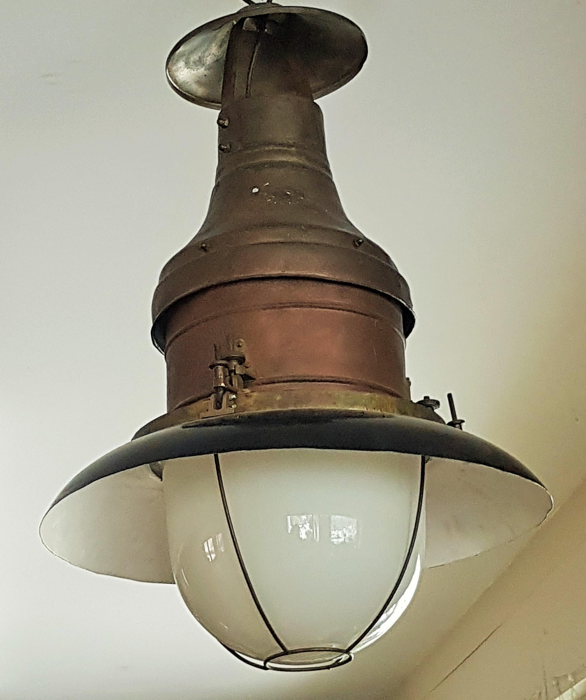 Lampe de bateau à vapeur Steampunk Arts and Craft en laiton et cuivre, Angleterre, 1890 5