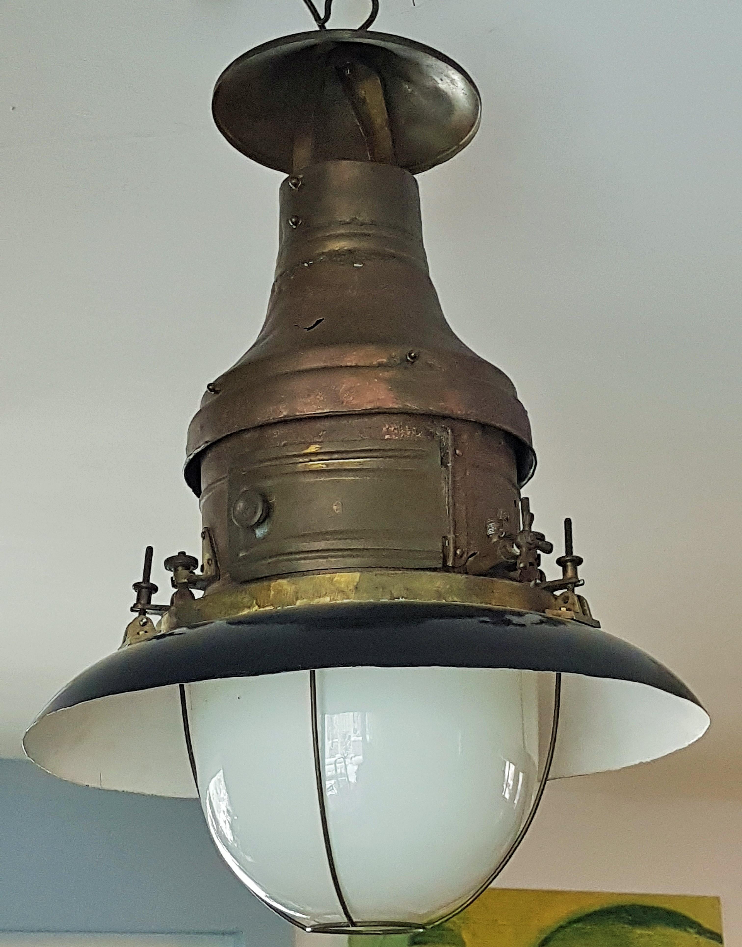 Arts and Craft Indutrial Steampunk Brass Copper Ship Lamp, England, 1890 6