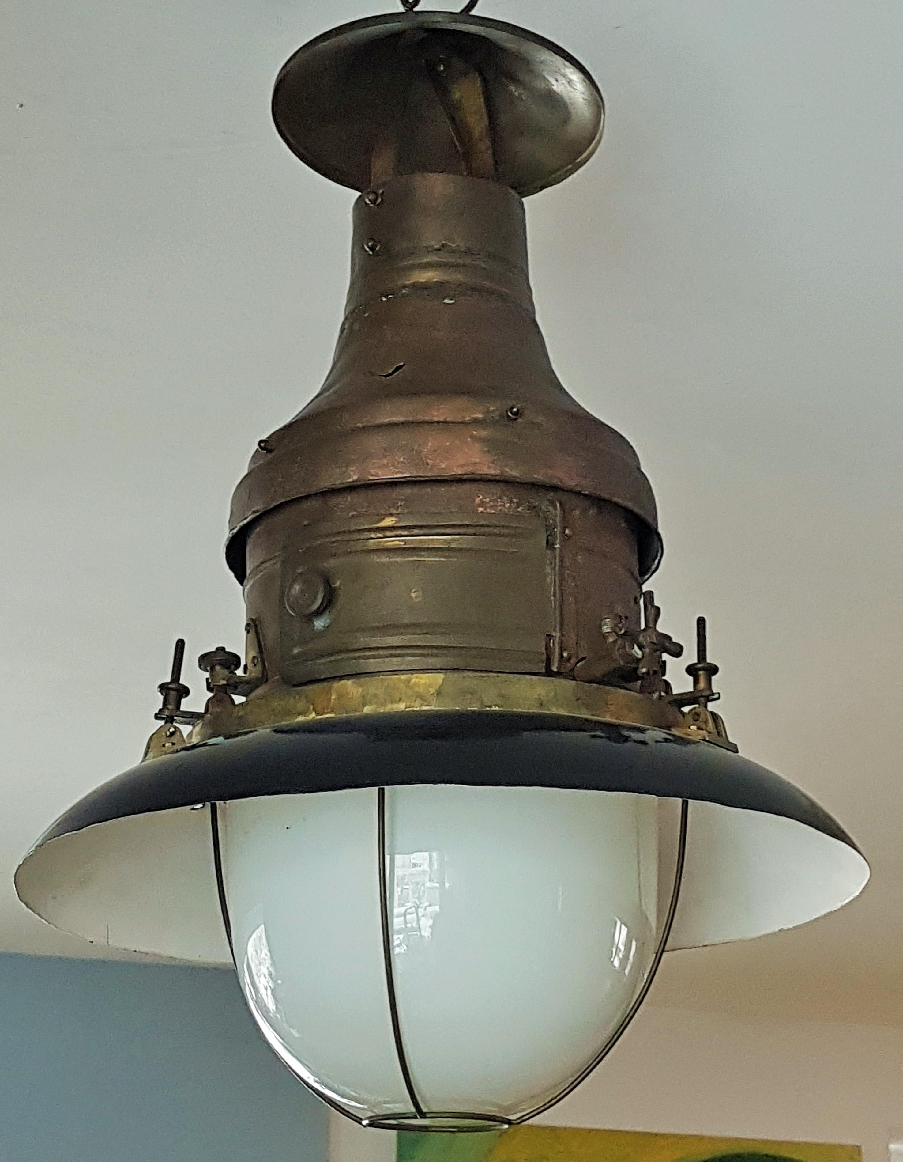 Arts and Craft Indutrial Steampunk Brass Copper Ship Lamp, England, 1890 7