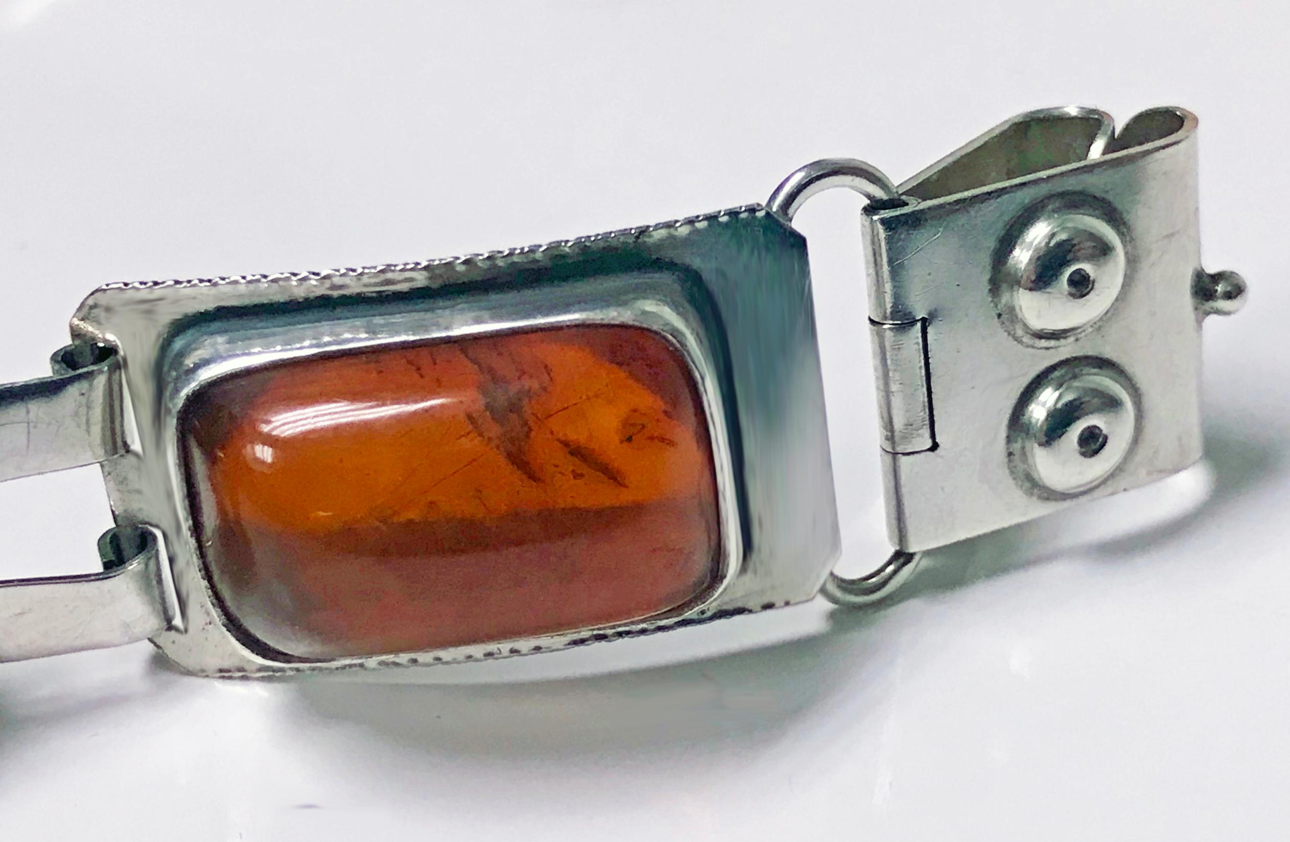 Arts & Crafts Amber and Silver Bracelet George Kramer, Germany, circa 1920 In Good Condition In Toronto, ON