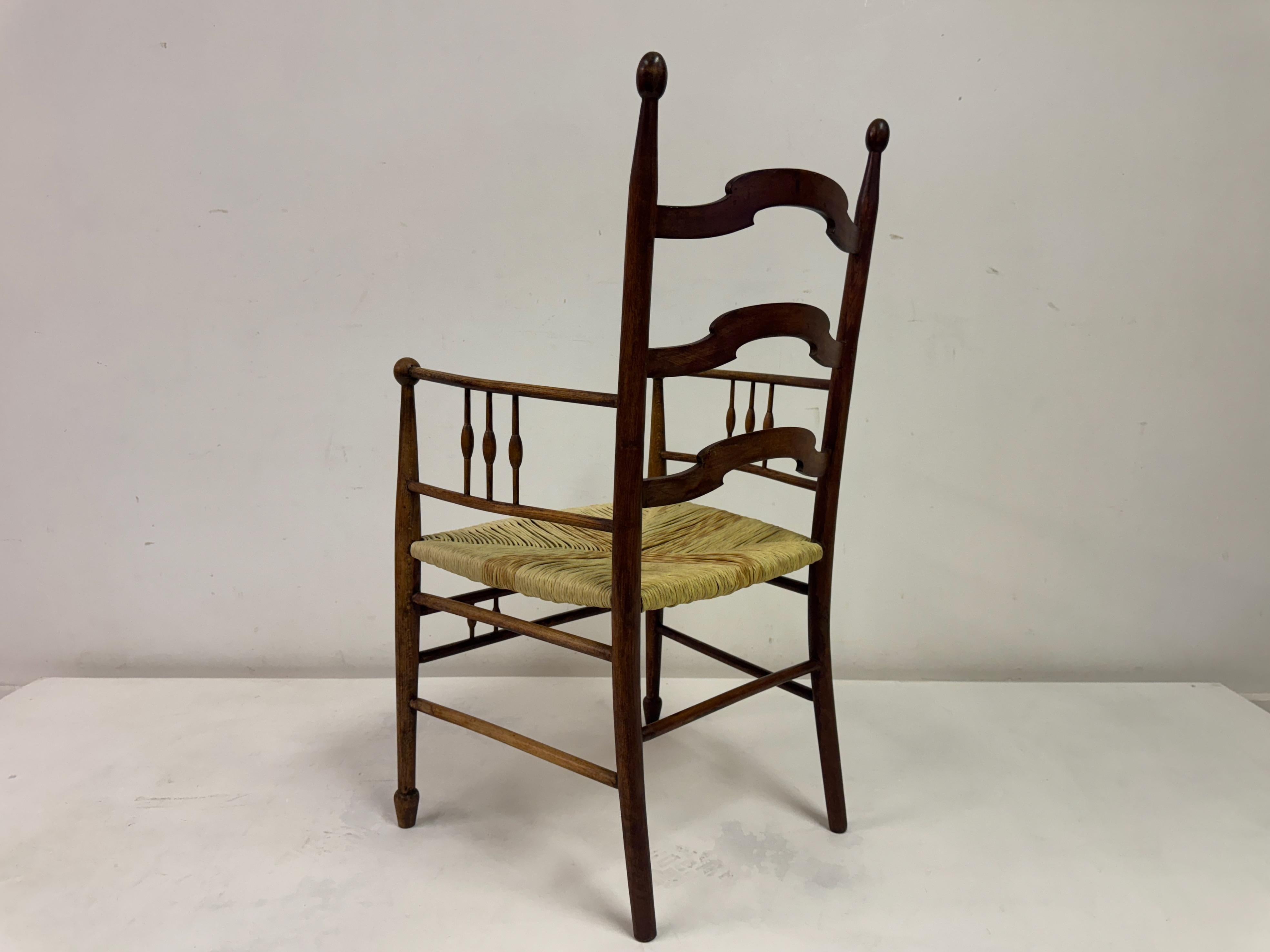 Fauteuil Arts and Crafts en orme Peut-être pour Liberty & Co en vente 9