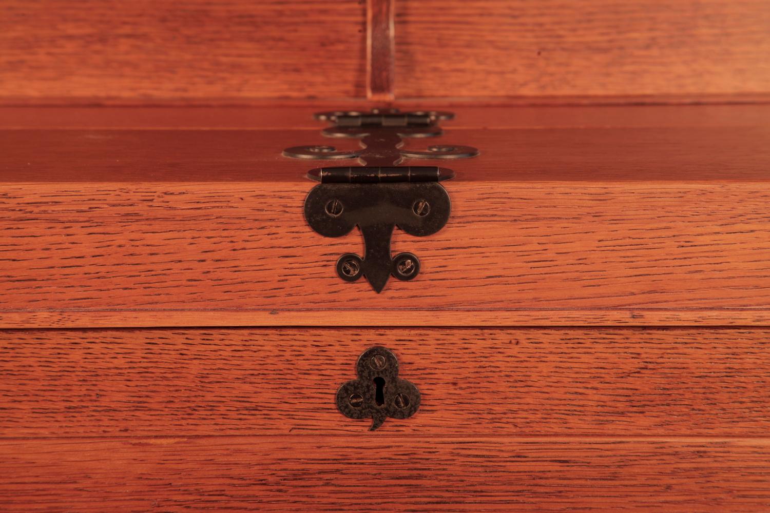 Arts and Crafts, Bechstein model 9 Upright Piano in Oak by Walter Cave For Sale 1