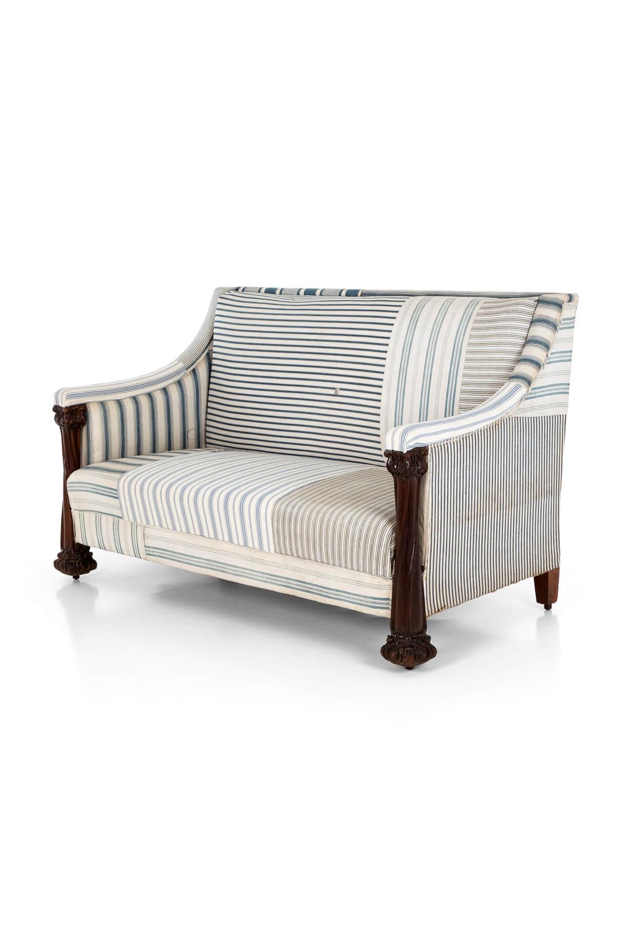 Arts and Crafts-Sofa mit blauen Streifen (Britisch) im Angebot