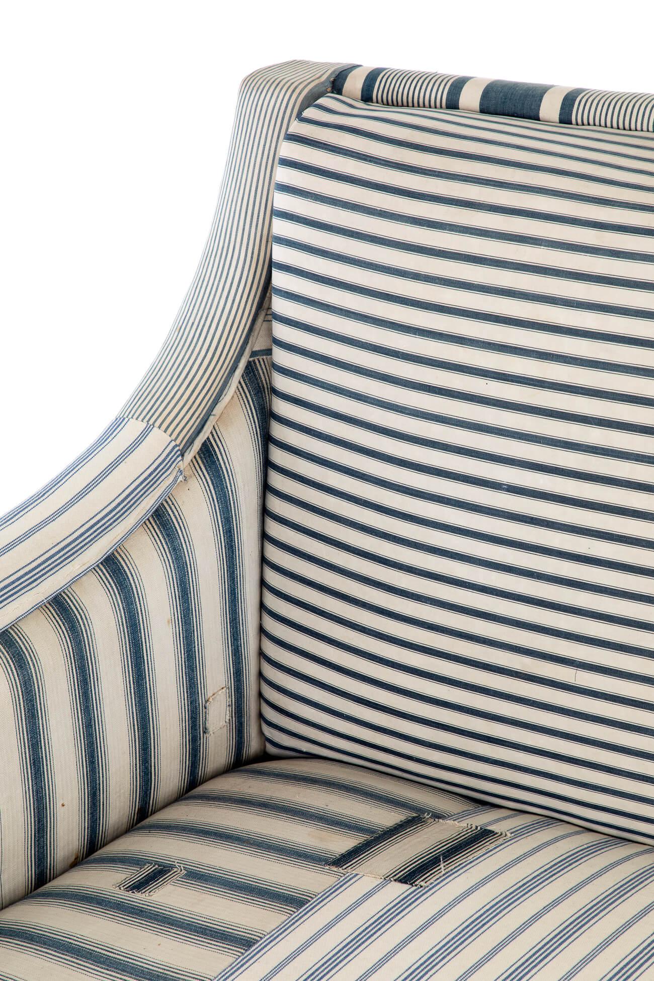 Arts and Crafts-Sofa mit blauen Streifen (Leinen) im Angebot