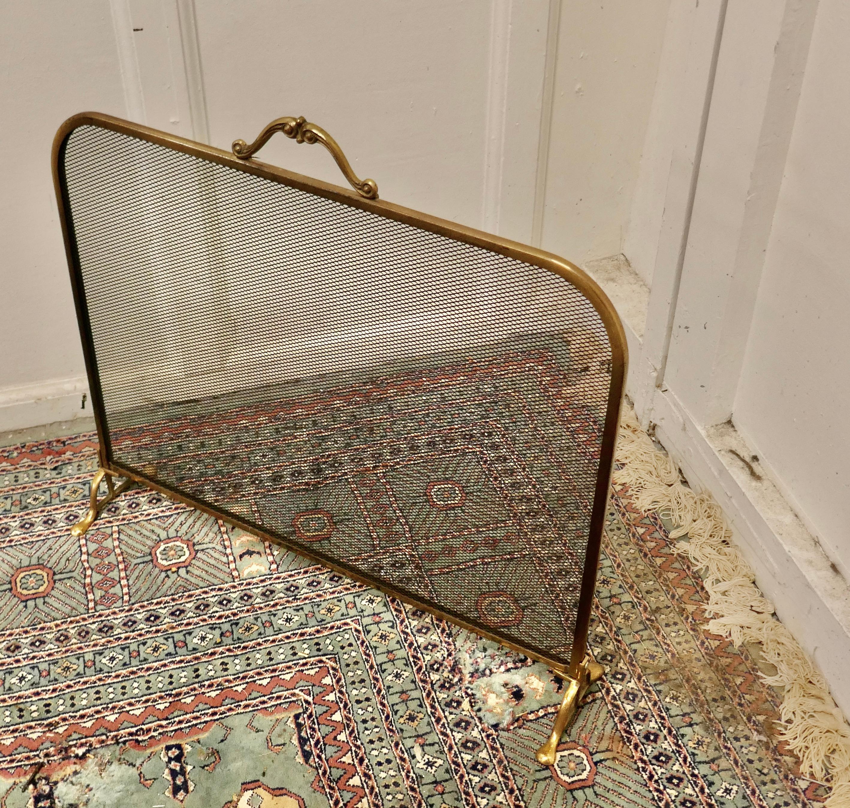 Arts and Crafts Brass and Iron Fire Guard, Spark Screen In Good Condition In Chillerton, Isle of Wight