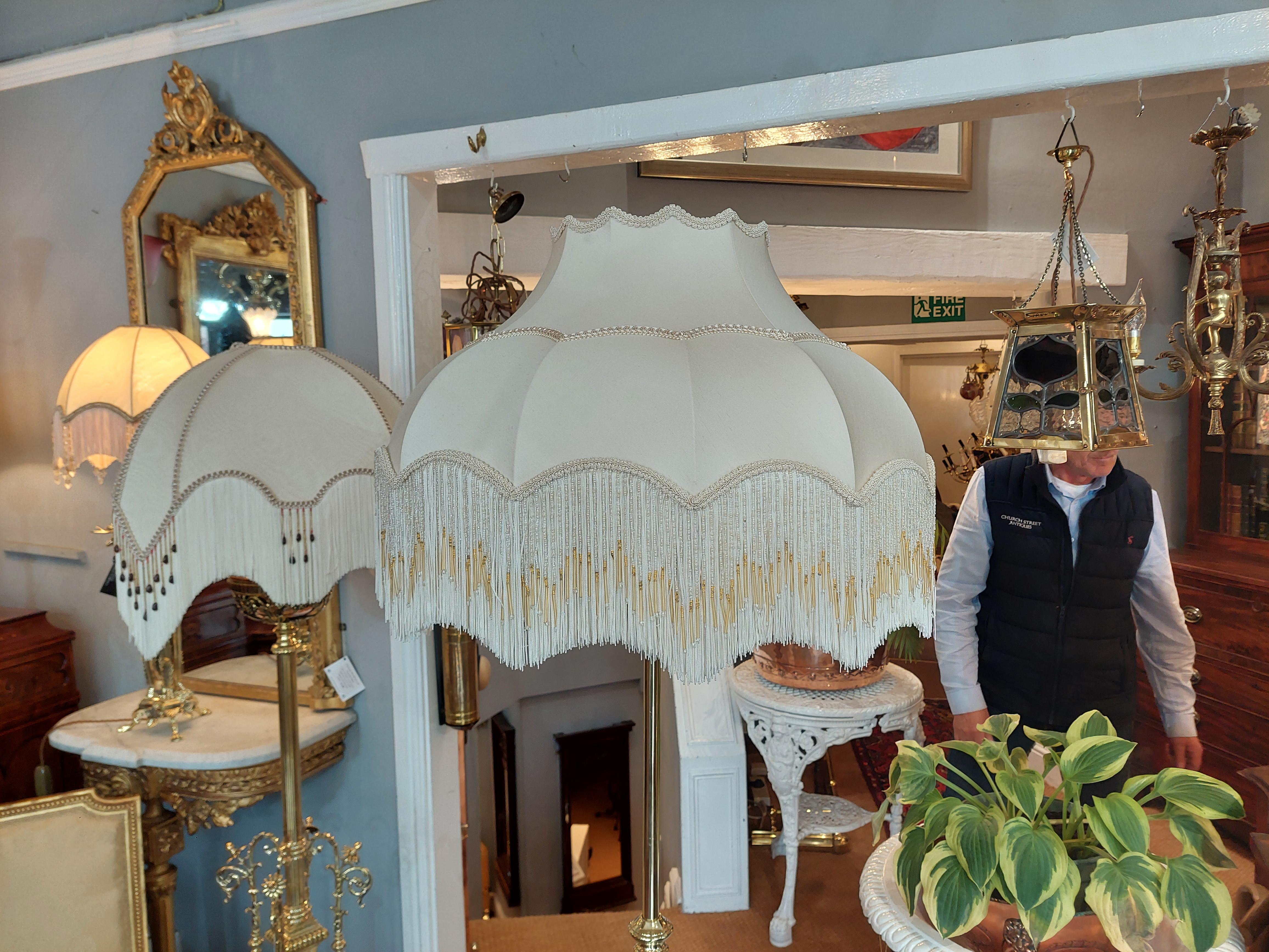 Lampe standard extensible en laiton Arts and Crafts en vente 1