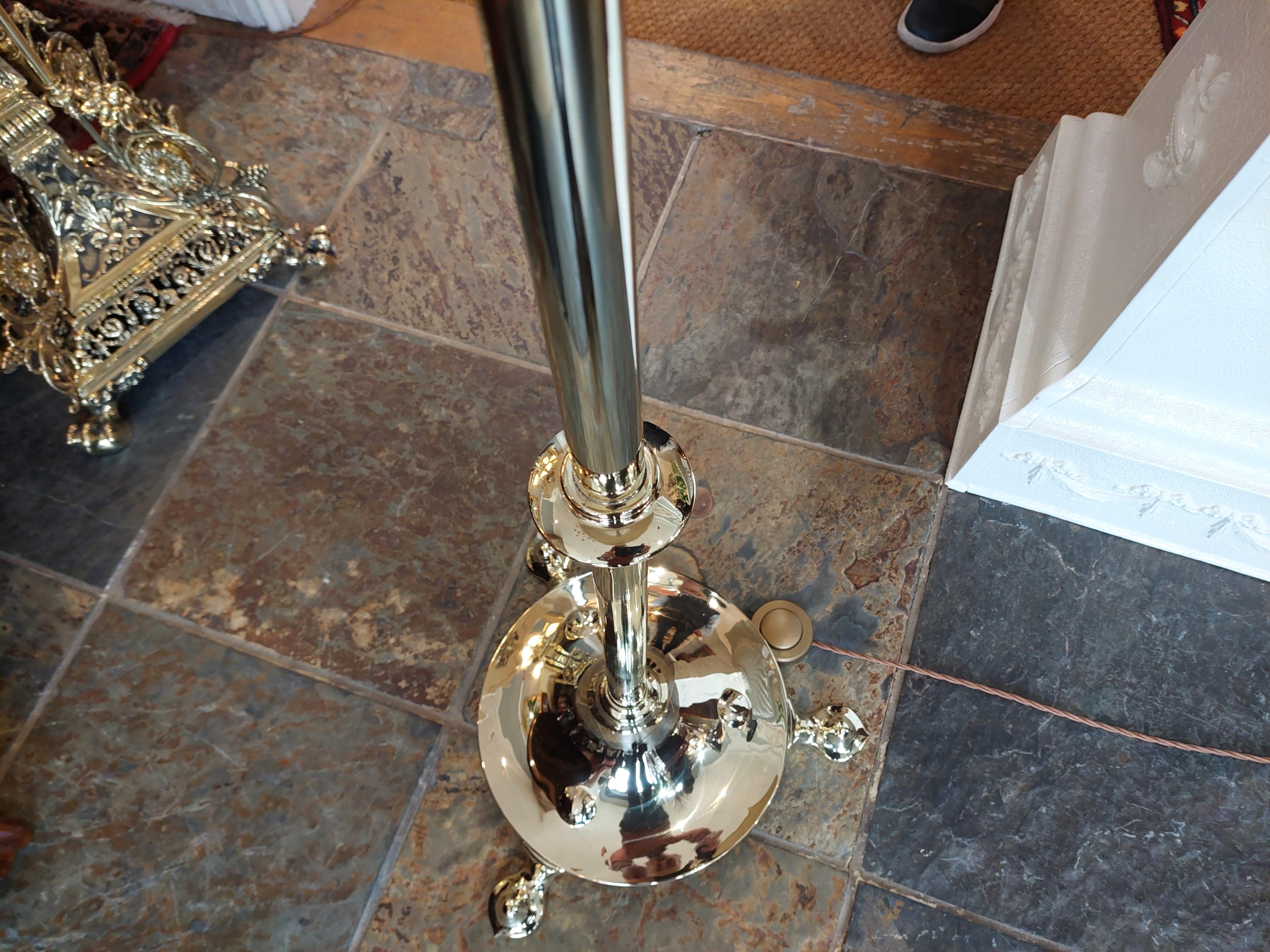Lampe standard extensible en laiton Arts and Crafts en vente 2