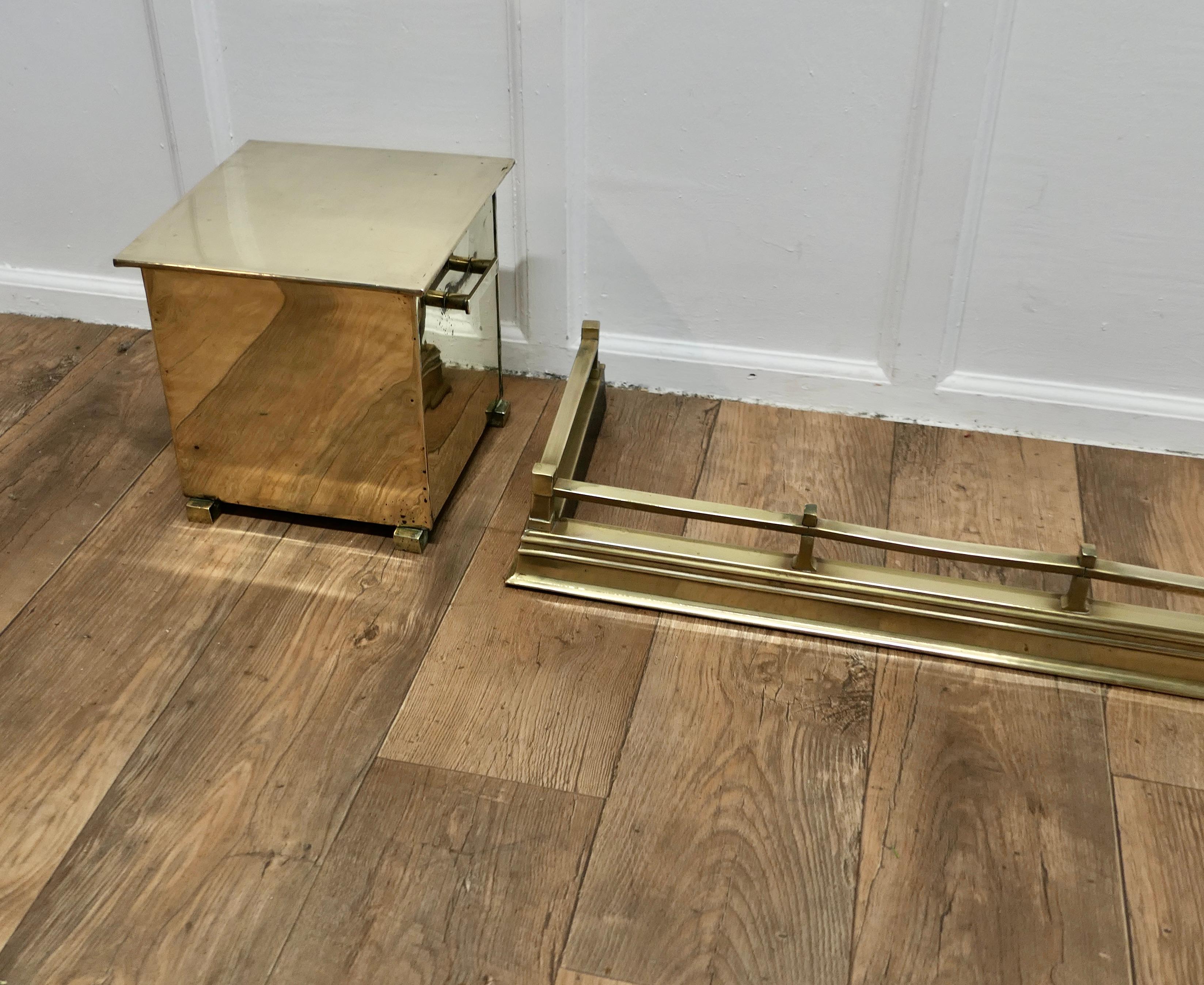 Late 19th Century Arts and Crafts Brass Fender with Coal and Log Boxes    For Sale