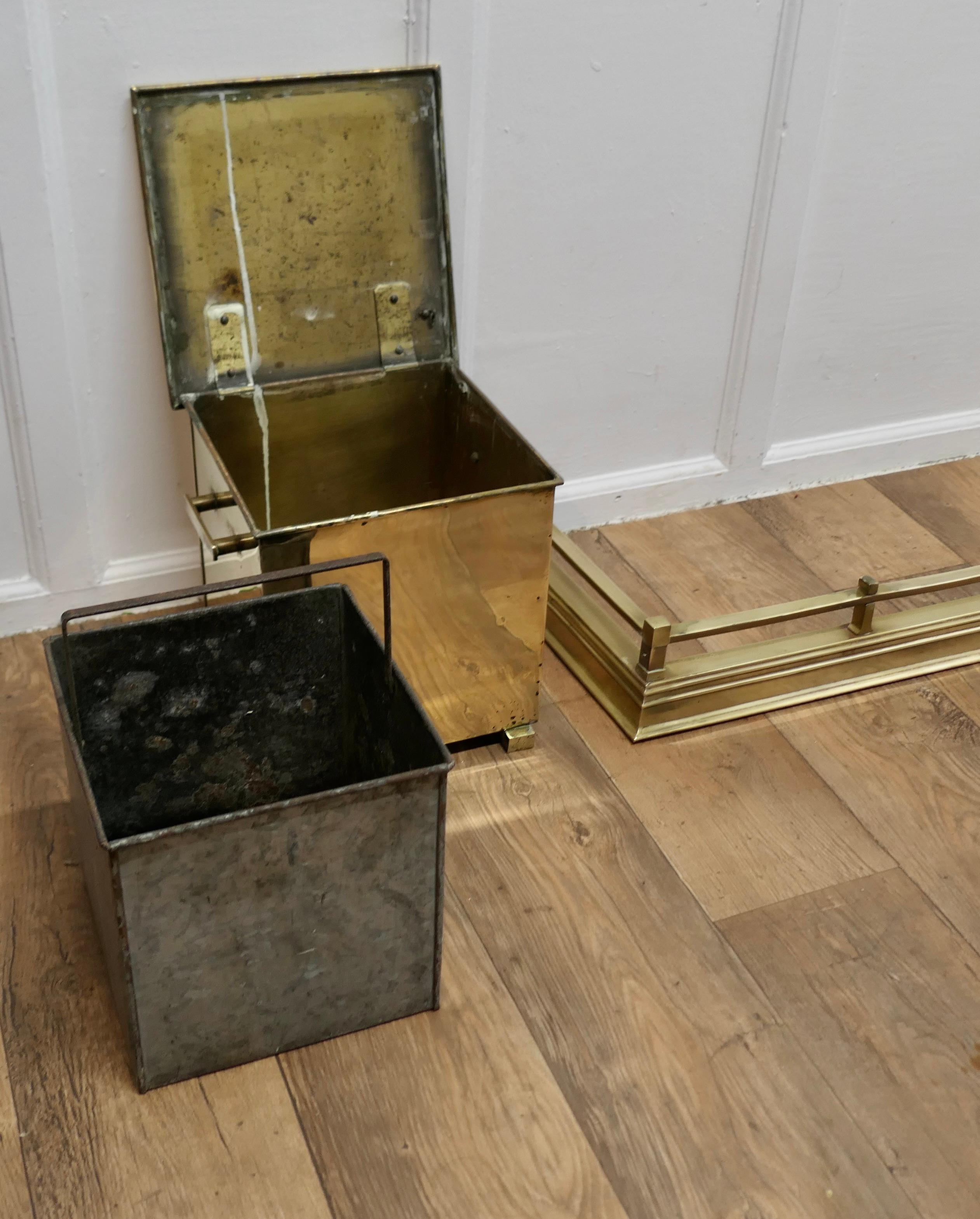 Arts and Crafts Brass Fender with Coal and Log Boxes    For Sale 4