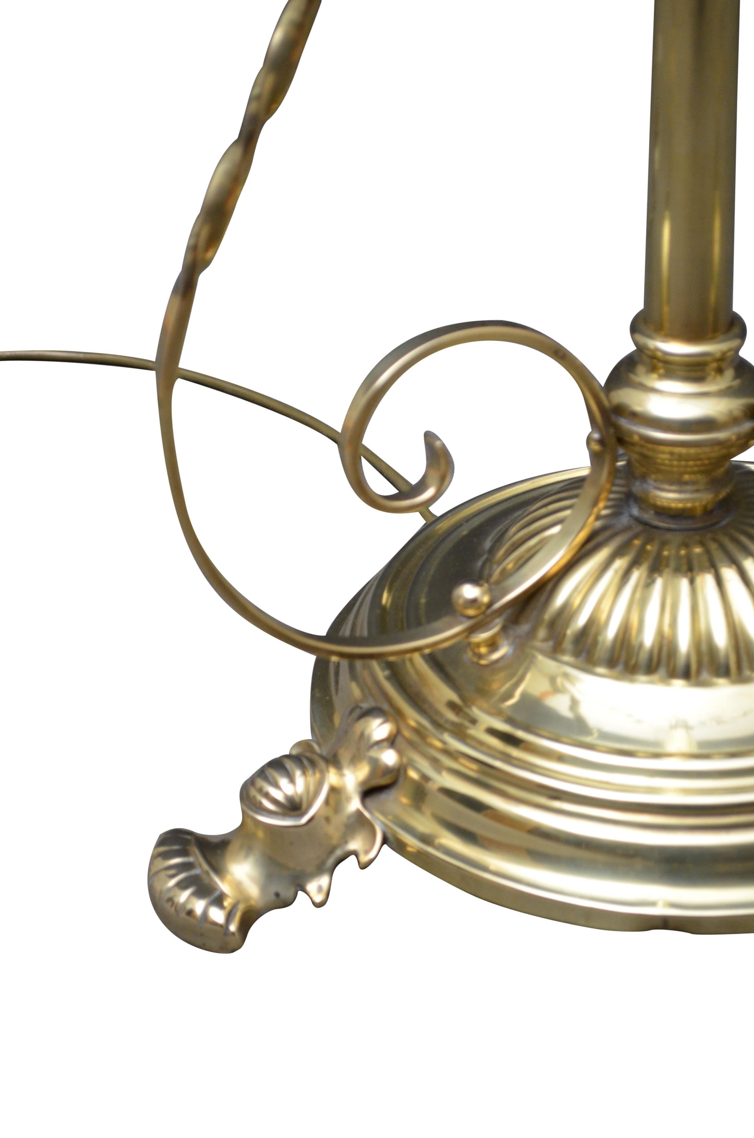 Début du 20ème siècle Arts & Crafts Brass Floor Lamp en vente
