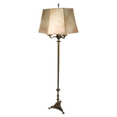 Lampadaire Arts and Crafts avec abat-jour en peau d'origine par Hubley vers les années 1920/30