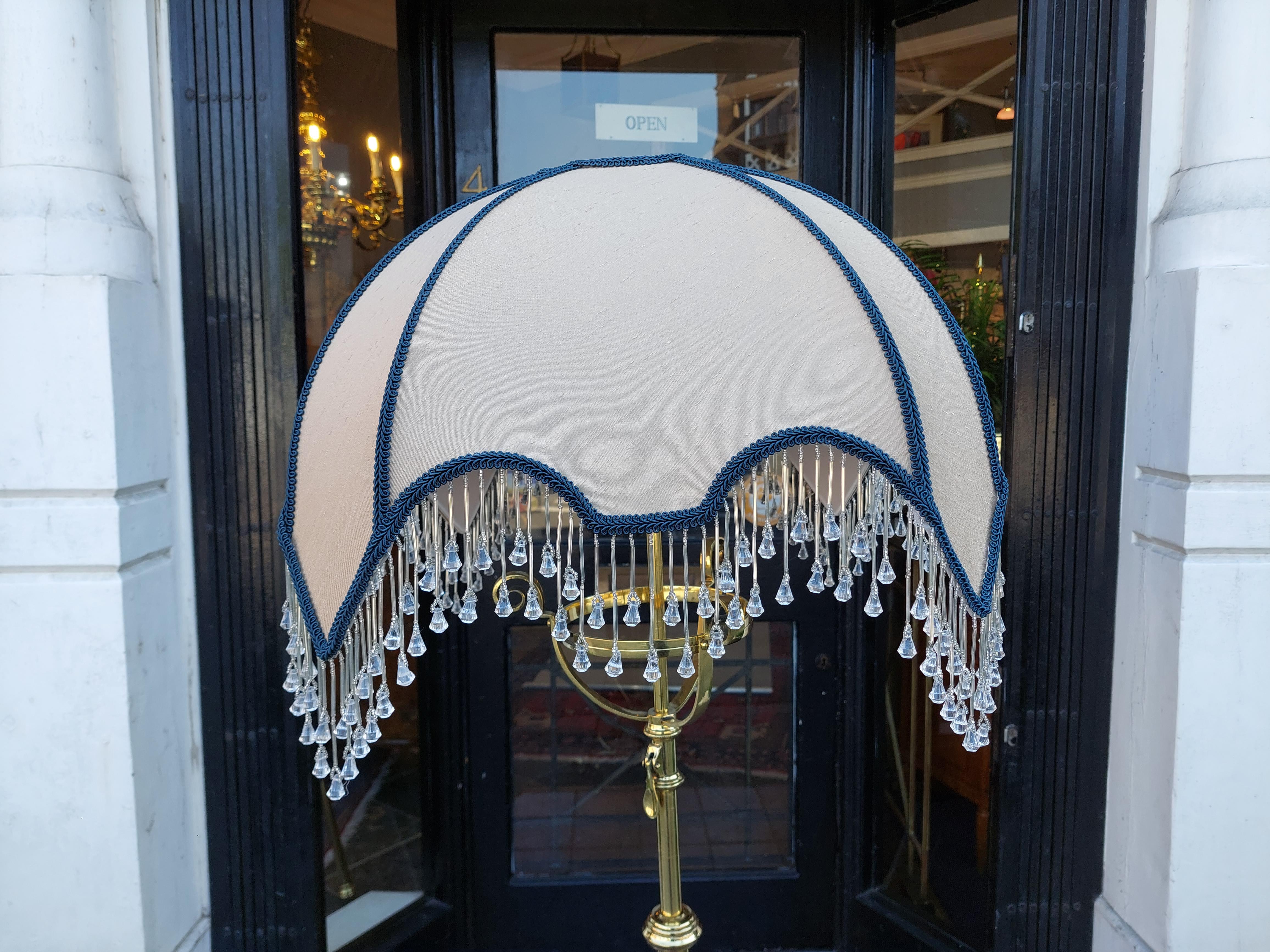 Lampada a olio regolabile standard in ottone di Arts and Crafts in vendita 1