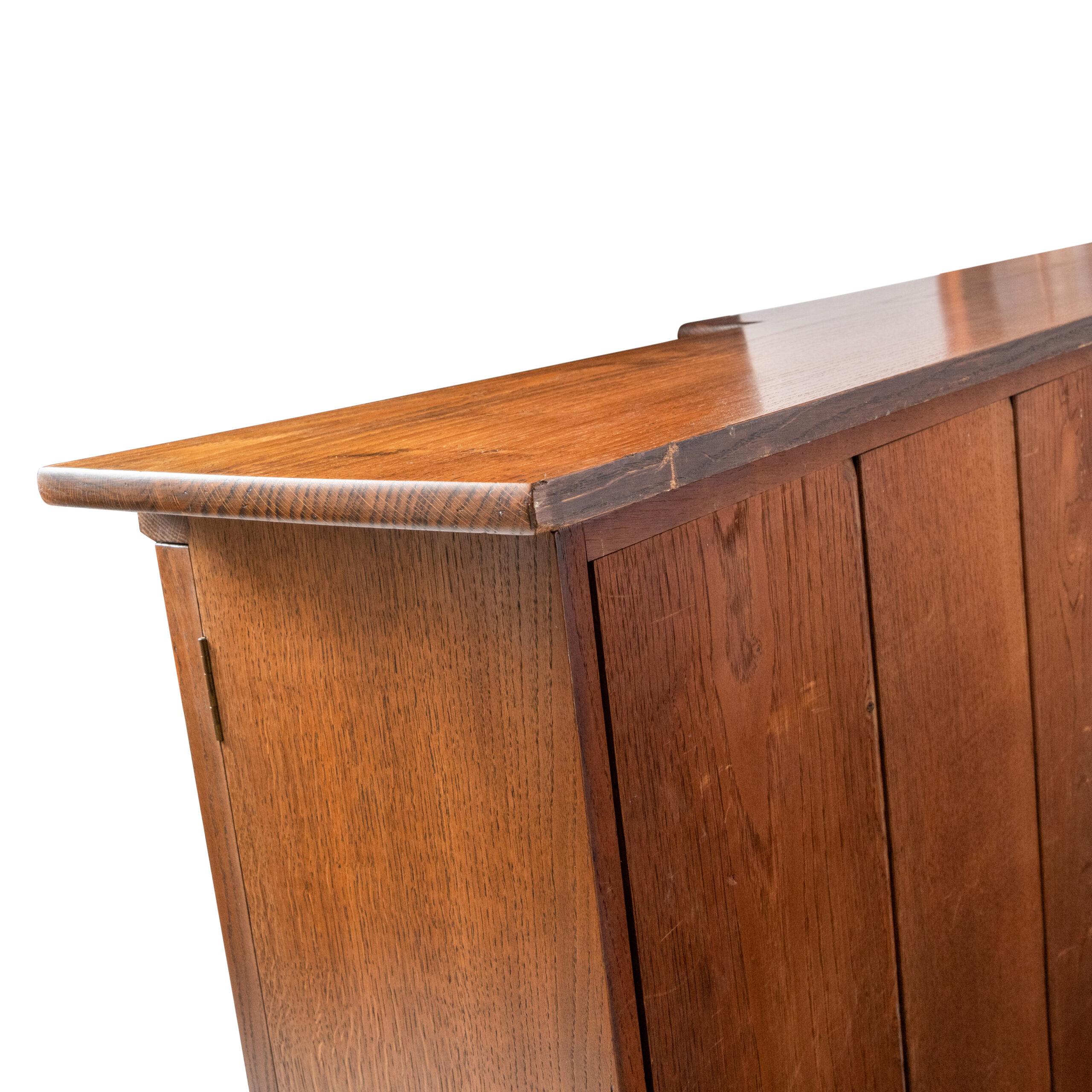 Arts and Crafts Breakfront Bookcase by Stanley Webb Davies, England circa 1925 For Sale 13