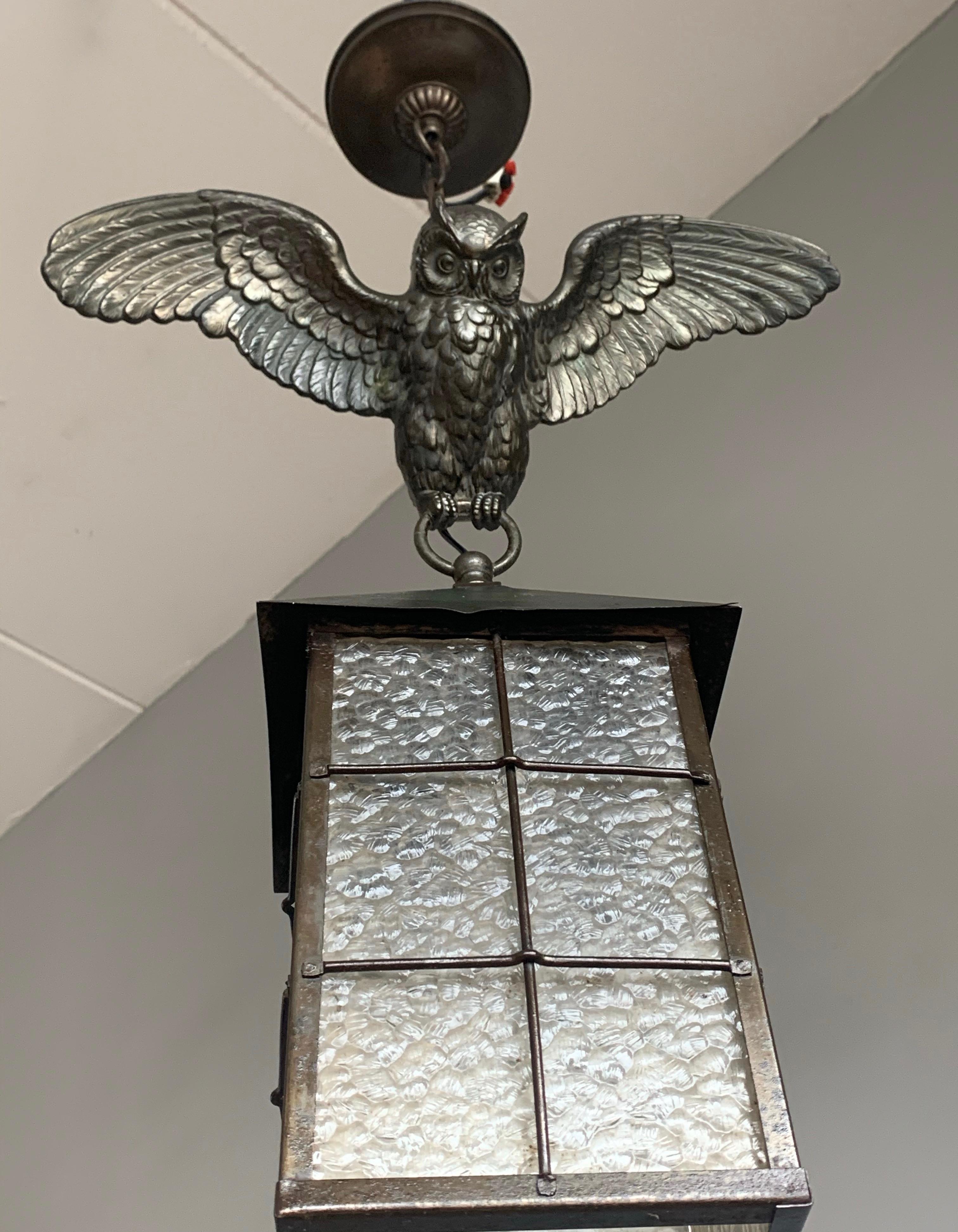 Arts and Crafts Bronze Owl Sculpture Pendant Light with Cathedral Glass Lantern In Good Condition In Lisse, NL