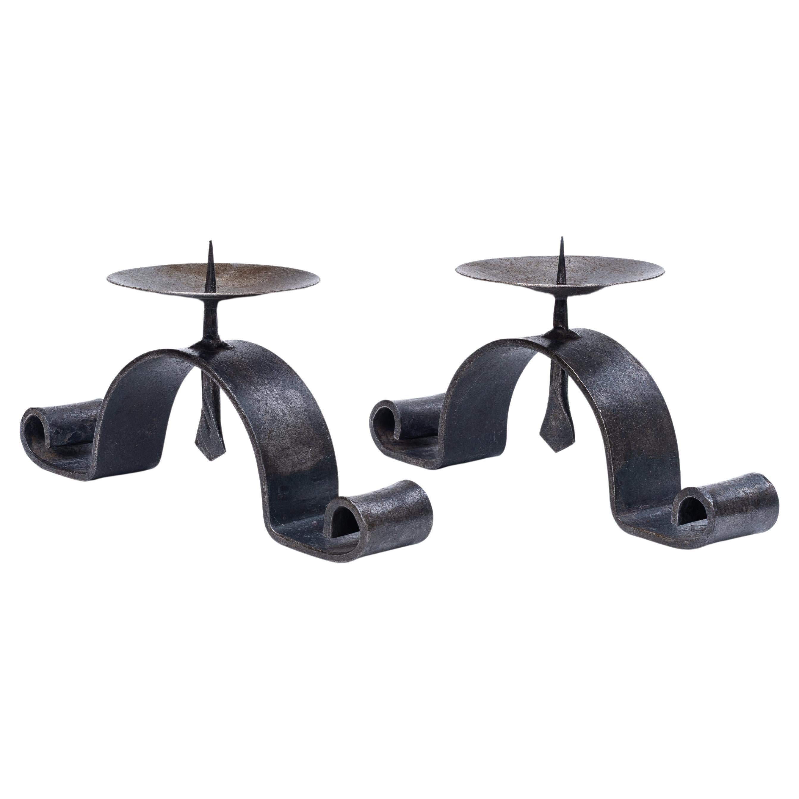 Candeleros / Portavelas Arts and Crafts - Hierro forjado - Siglo XIX en venta