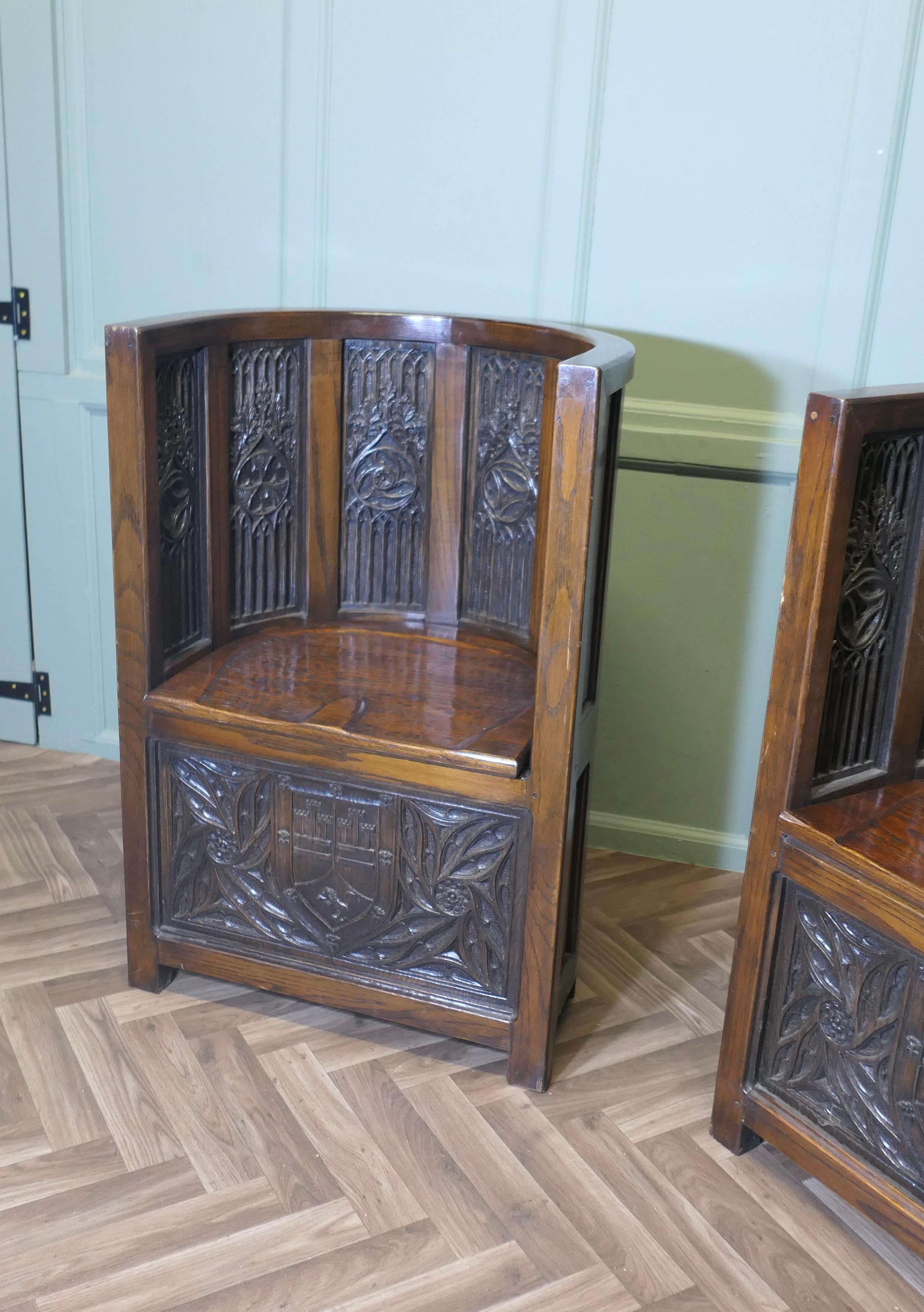 Quercia Arts and Crafts Carved Barrel Back Hall or Library Chairs in vendita