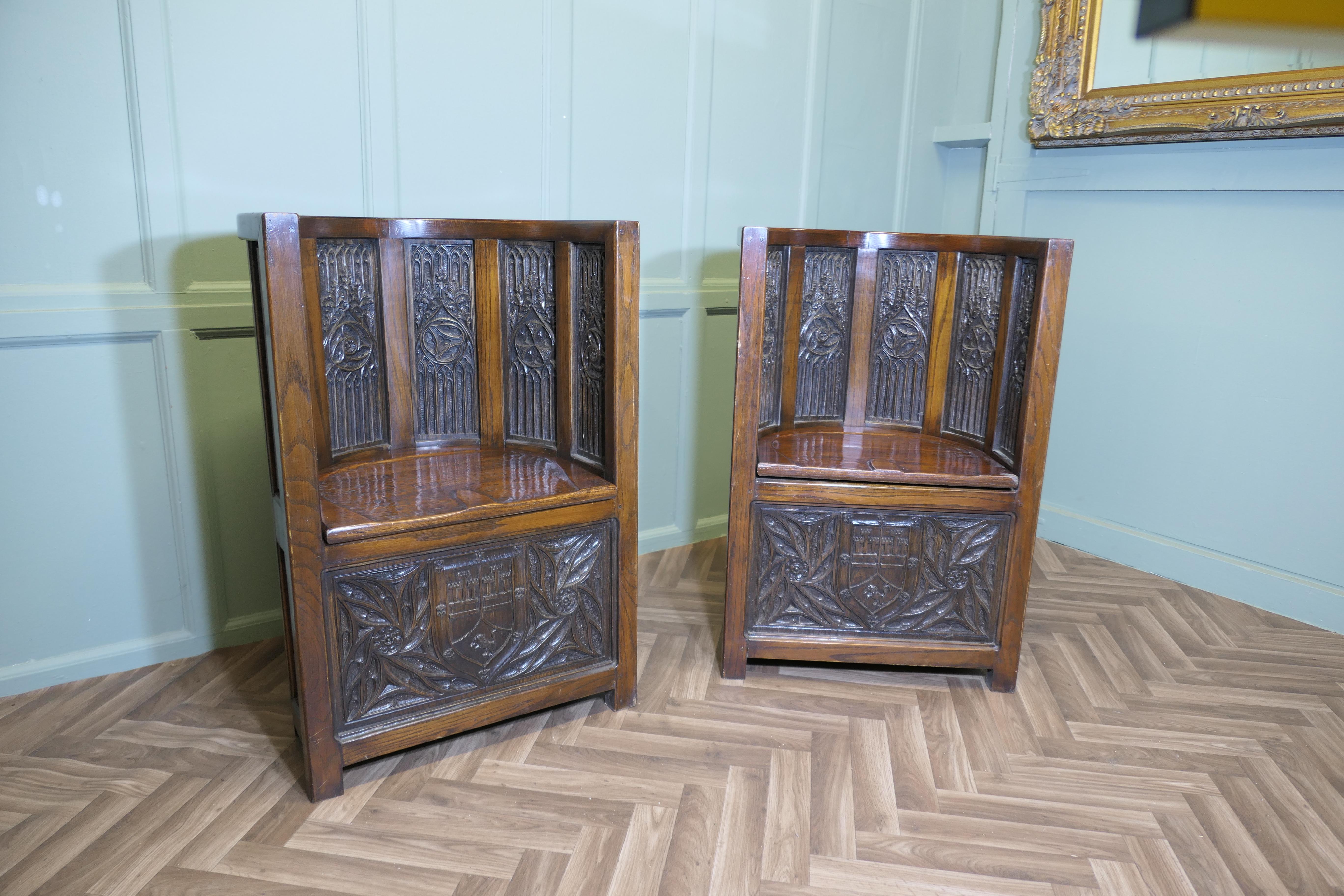 Arts and Crafts Carved Barrel Back Hall or Library Chairs in vendita 1
