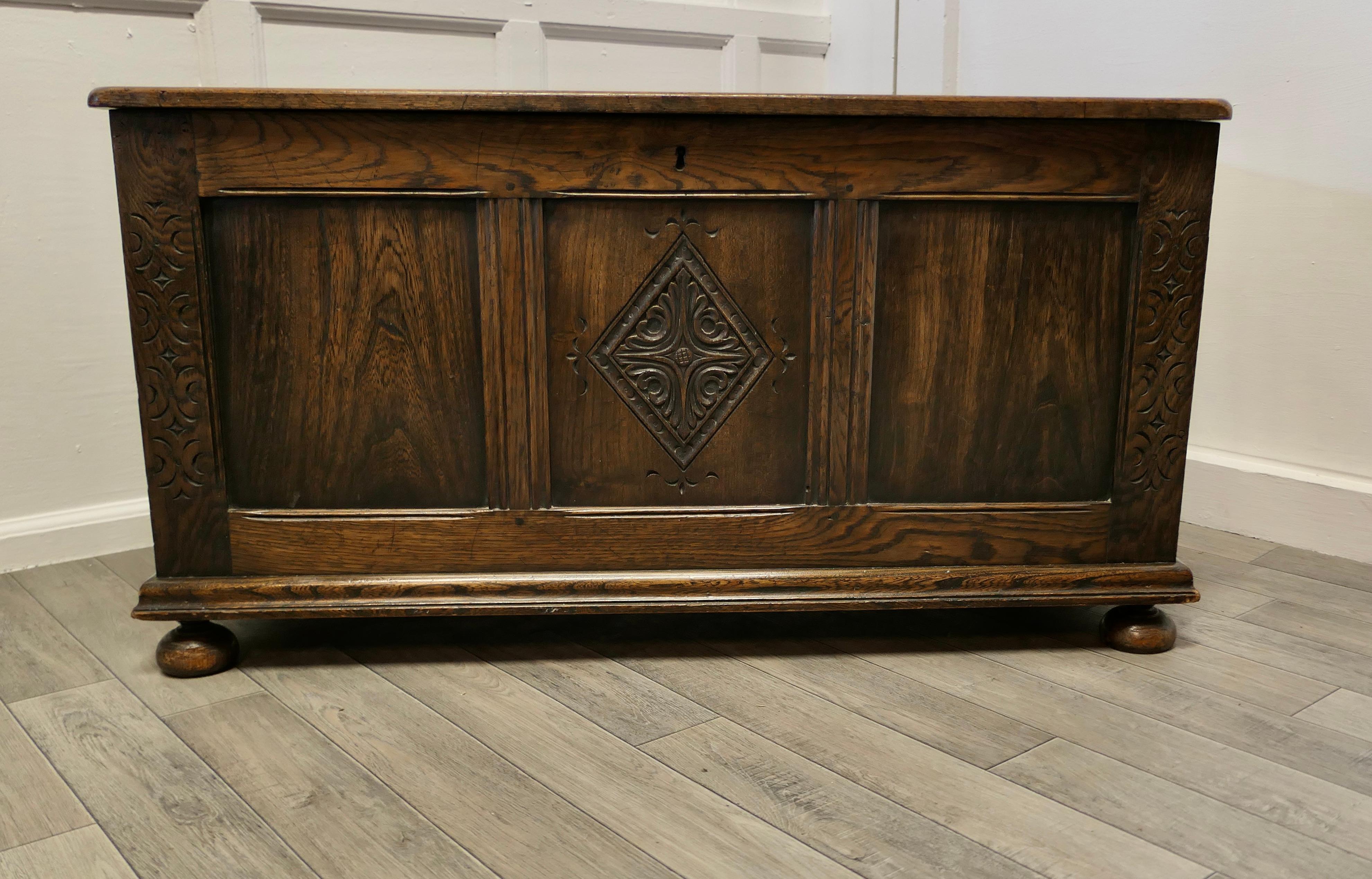 Arts and Crafts Carved Panelled Oak Coffer In Good Condition In Chillerton, Isle of Wight