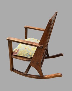 Arts and Crafts Kinderstuhl