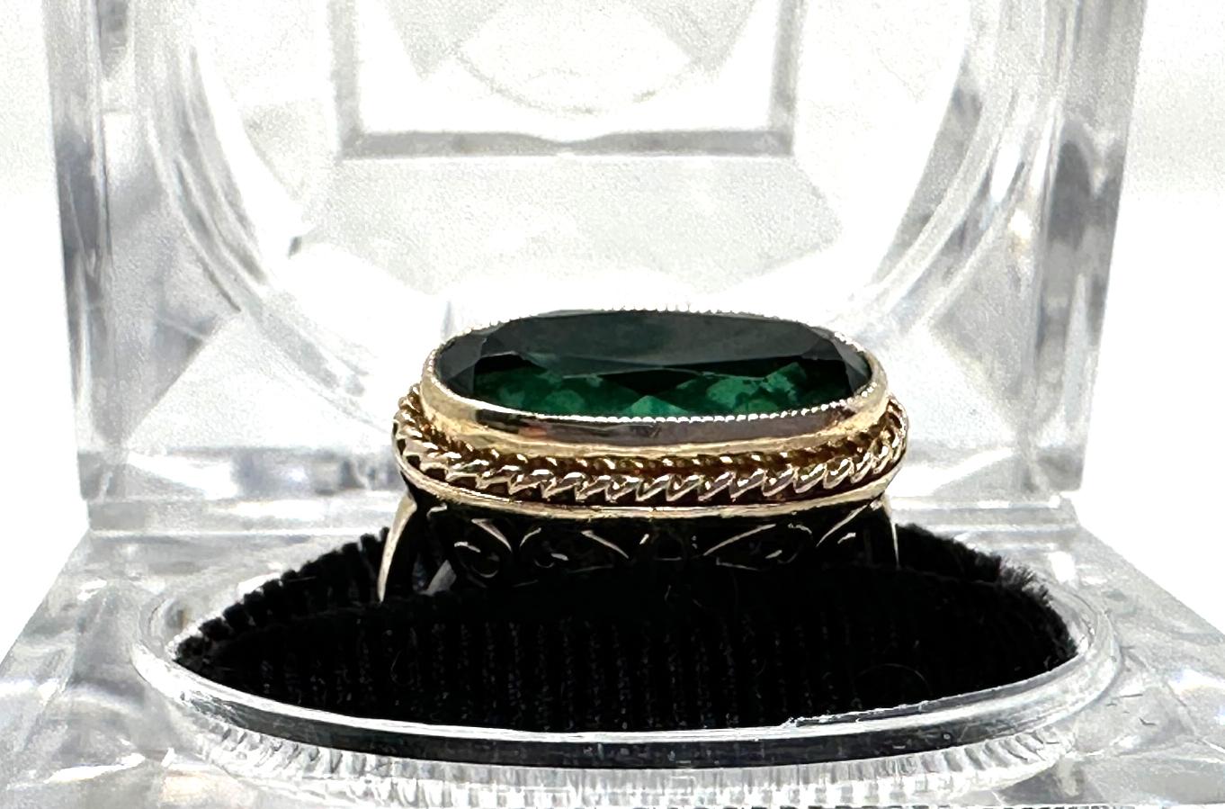 Women's Arts and Crafts Circa 1890’s Green Tourmaline faceted Gold Ring  For Sale