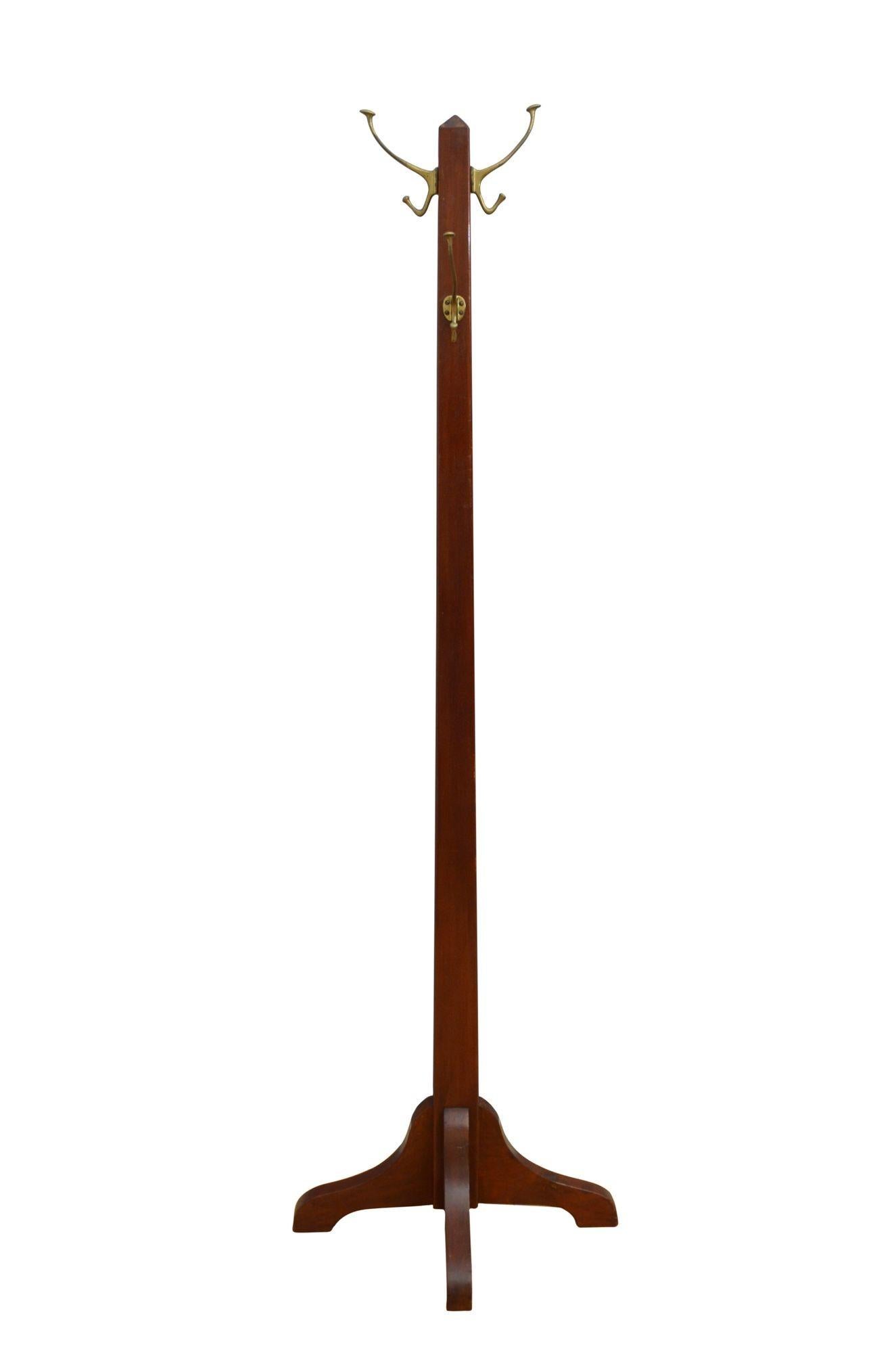 Arts and Crafts Coat Stand in Solid Mahogany In Good Condition For Sale In Whaley Bridge, GB