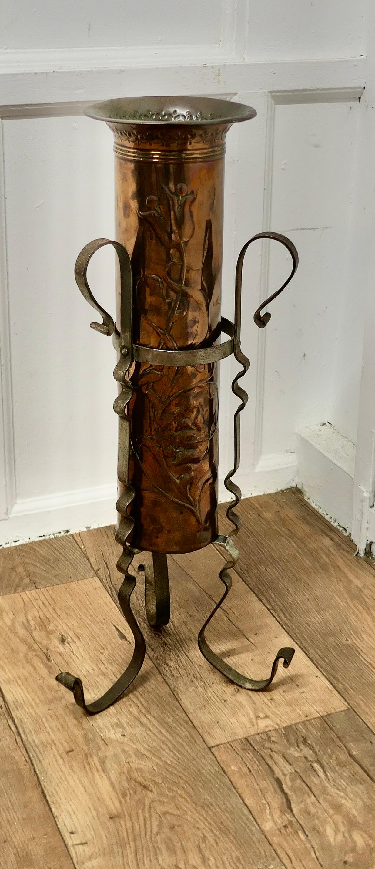 Arts and Crafts Copper and Iron Umbrella Stand  An unusual and attractive piece In Good Condition For Sale In Chillerton, Isle of Wight